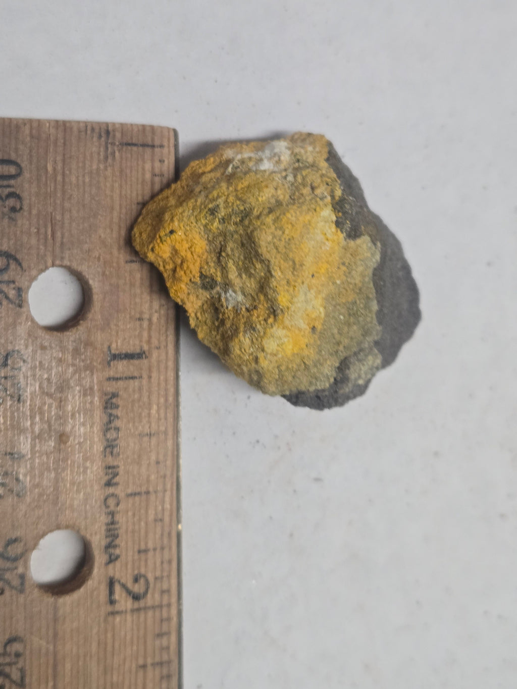 Pascoite on Corvusite