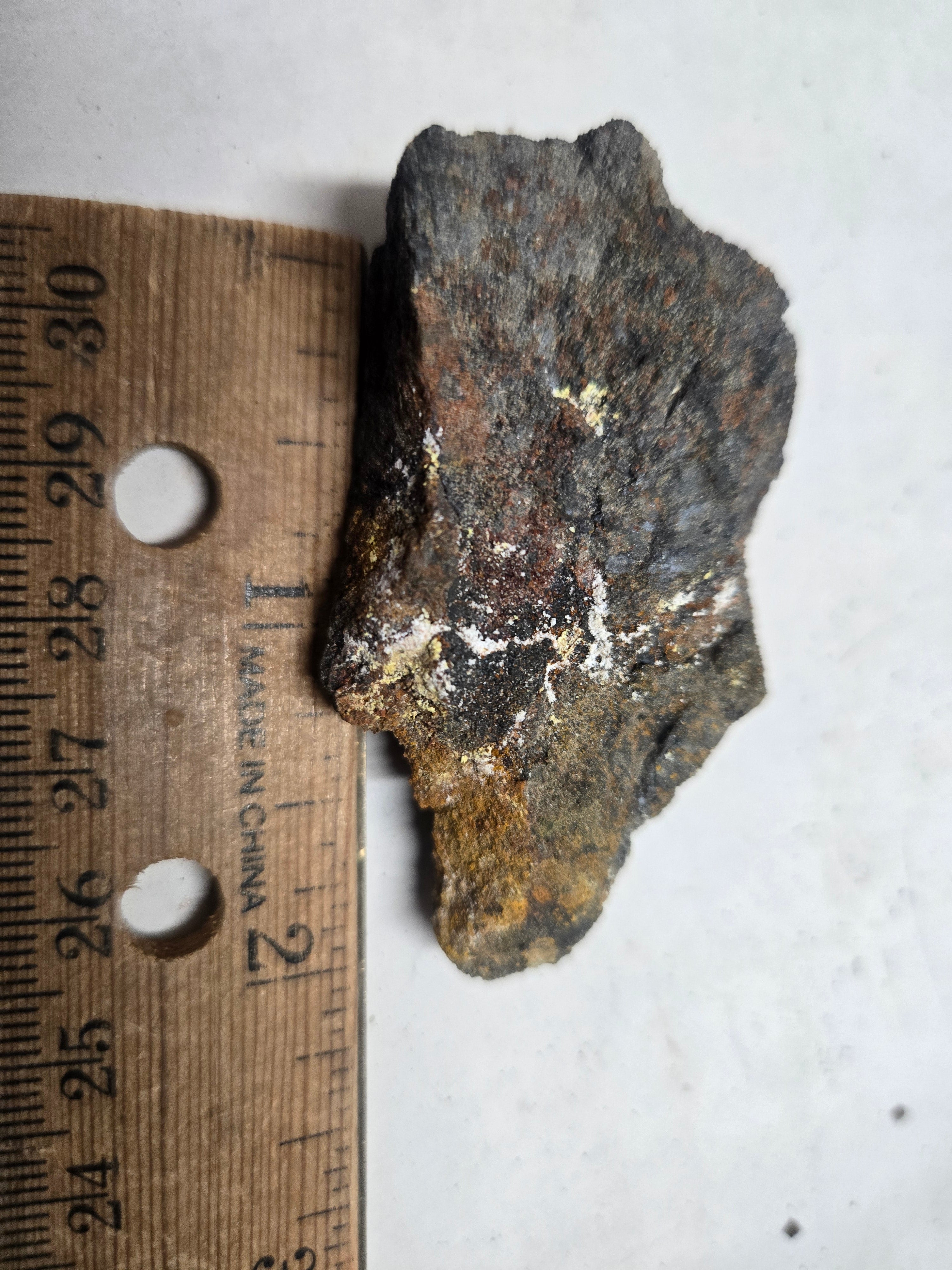 Pascoite on corvusite
