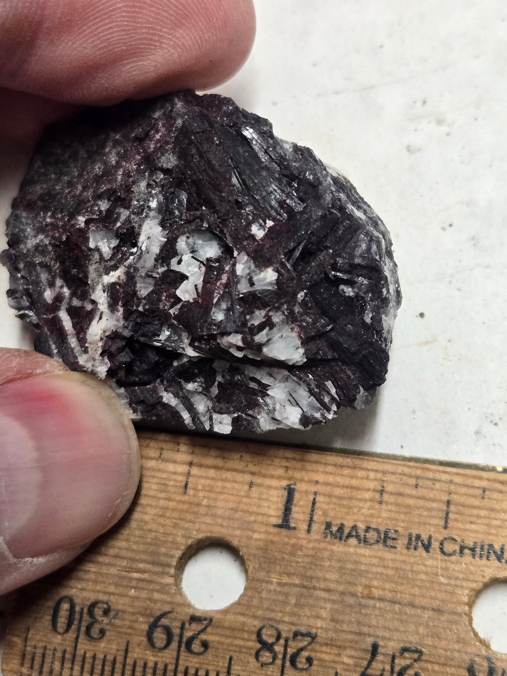 Piemontite w romeite
