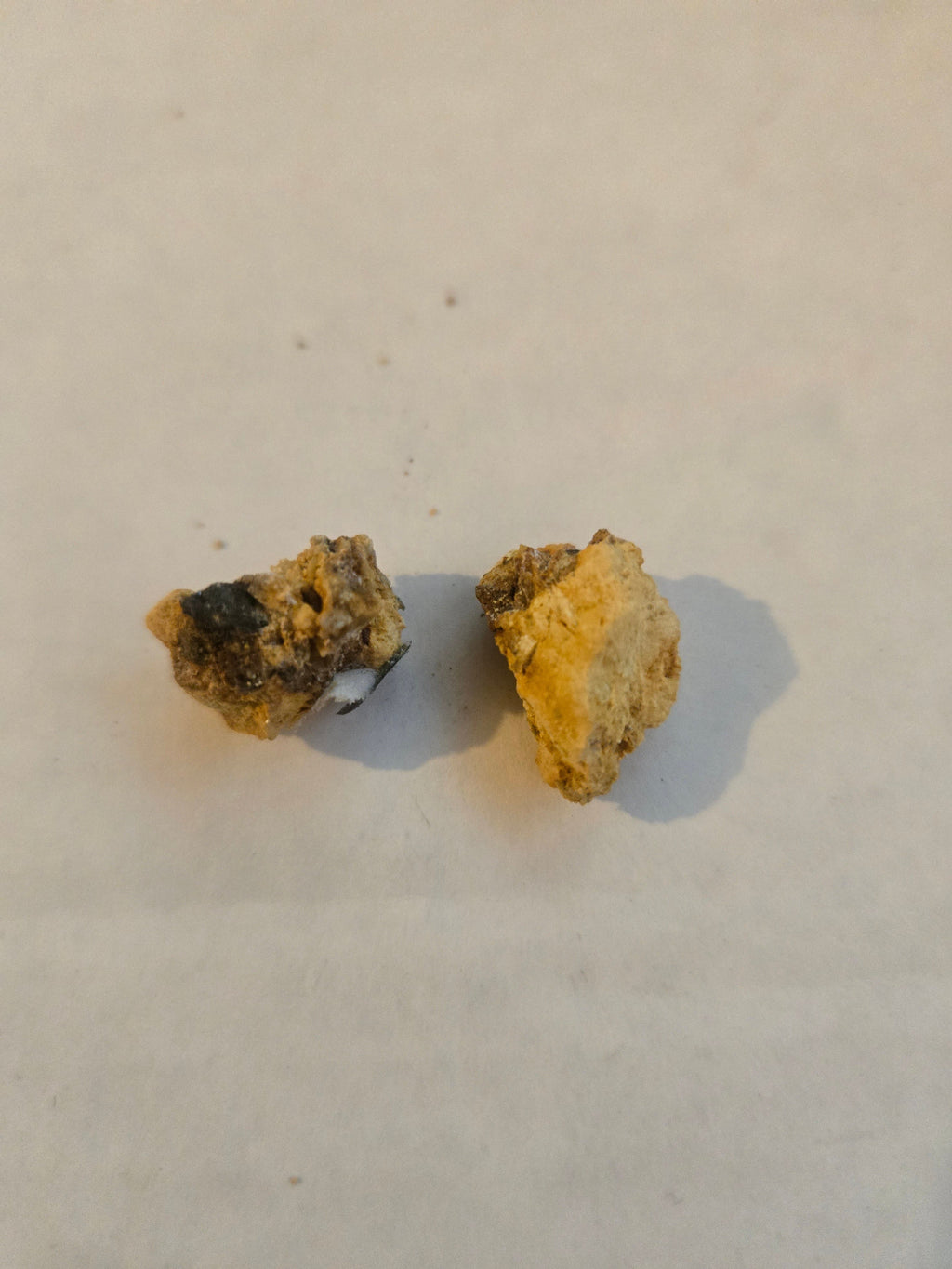 Plumbogummite