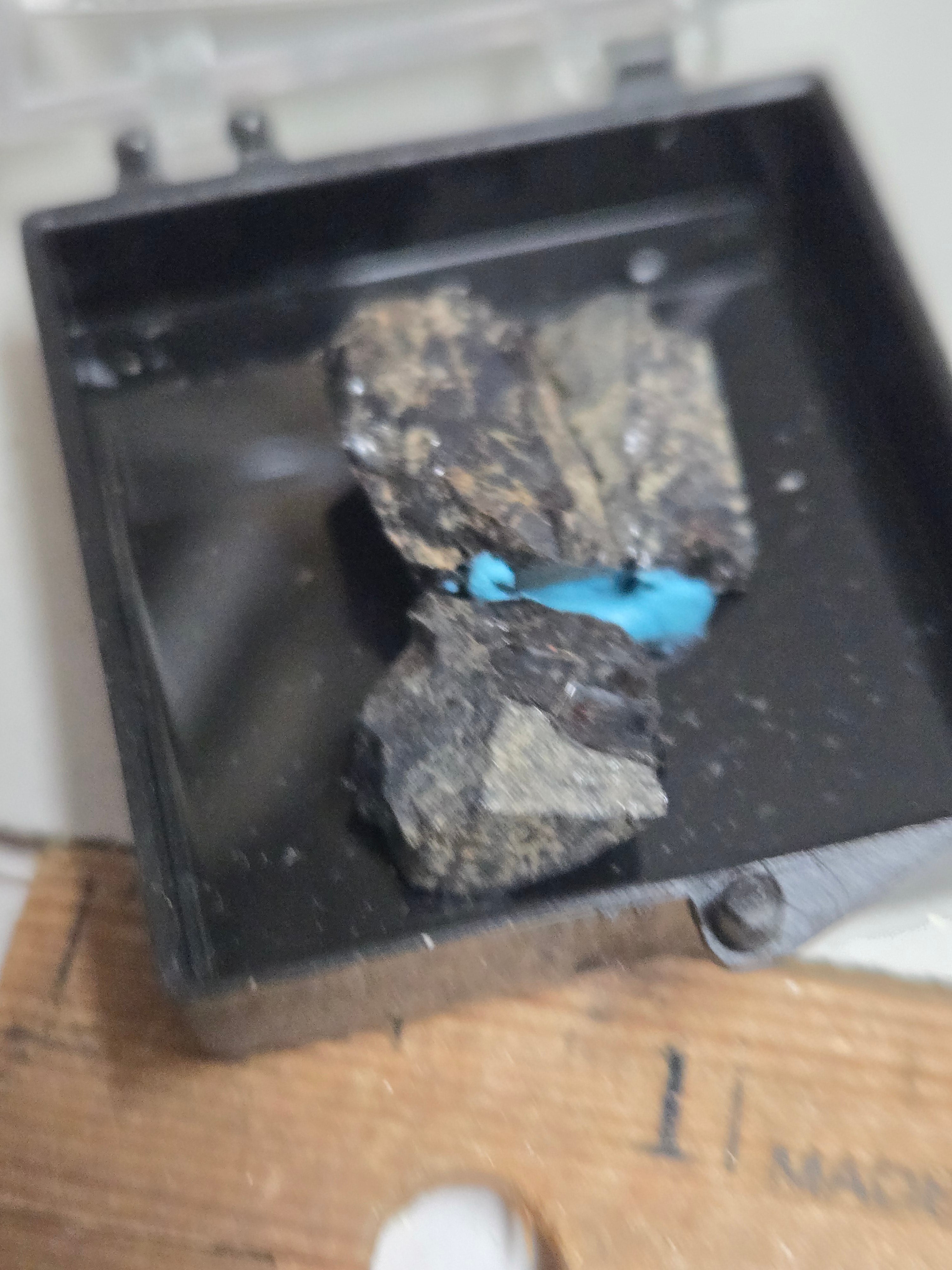 Polycrase Y specimen