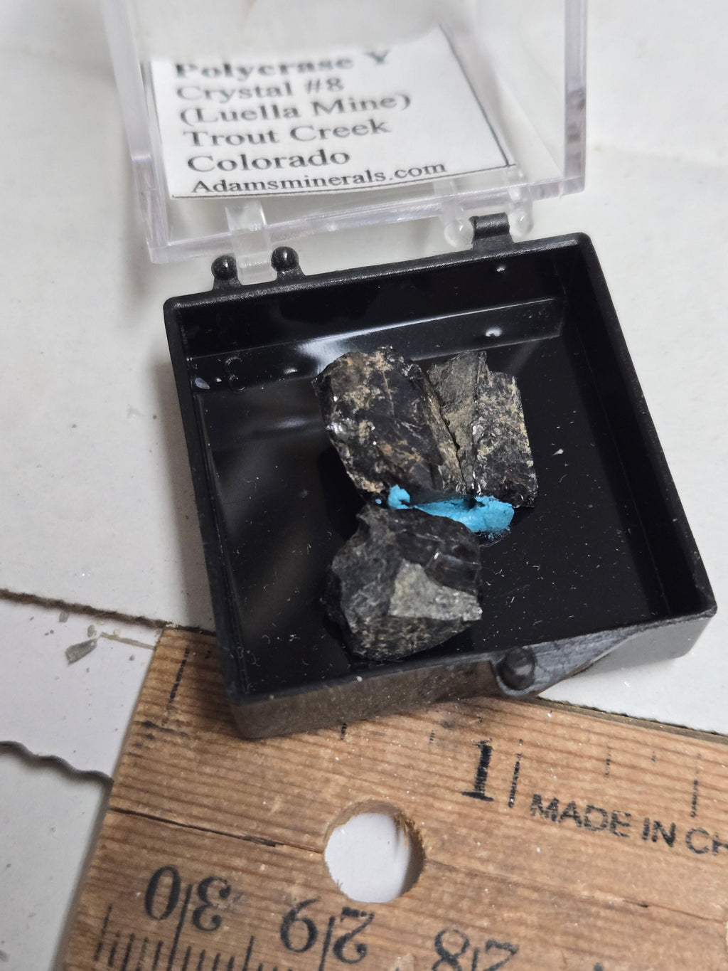 Polycrase Y specimen