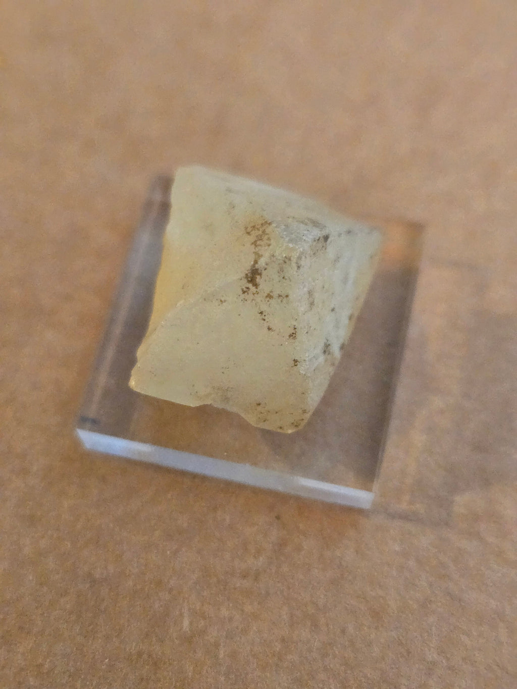 Powellite crystal