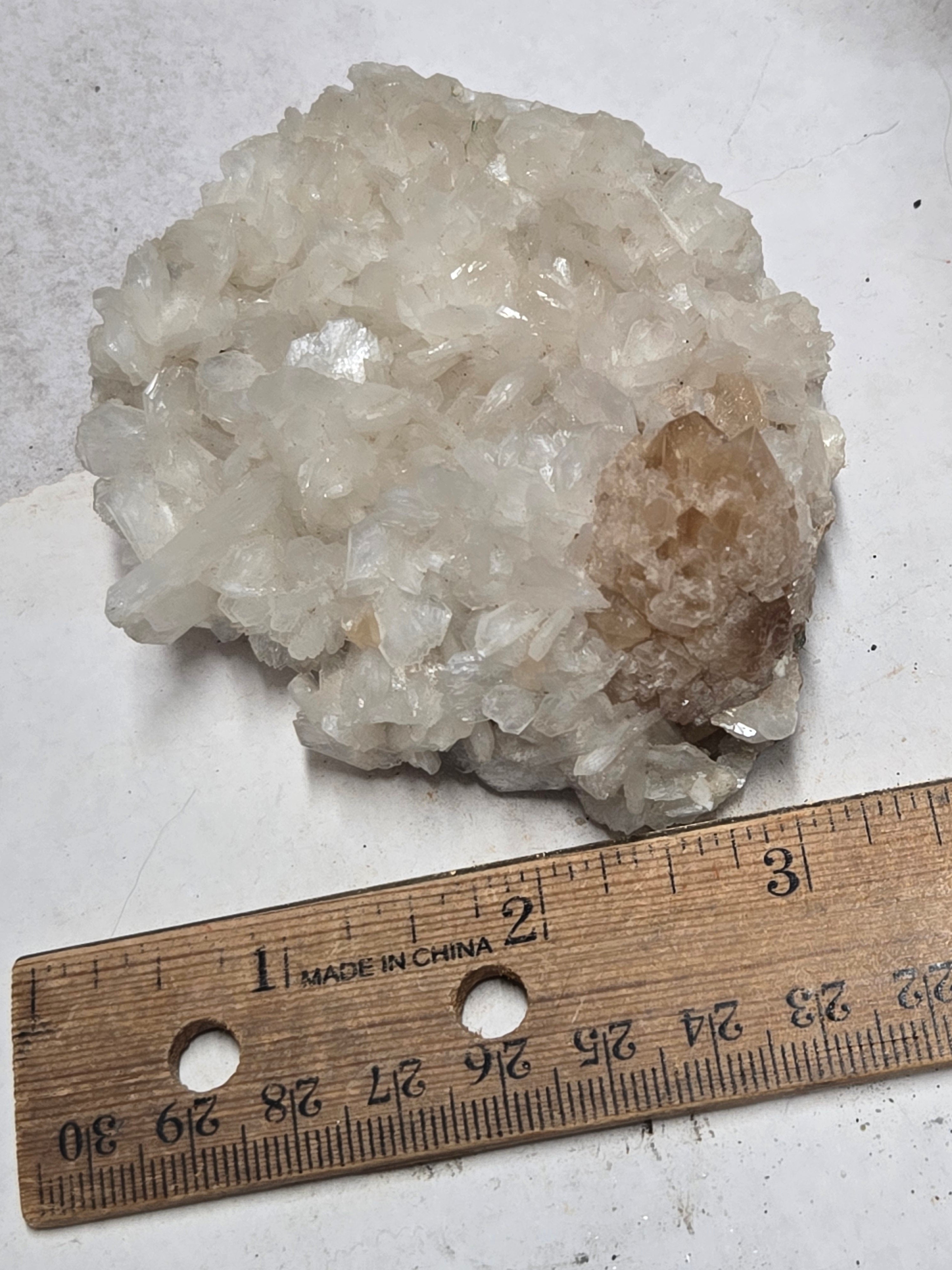 Powellite specimen