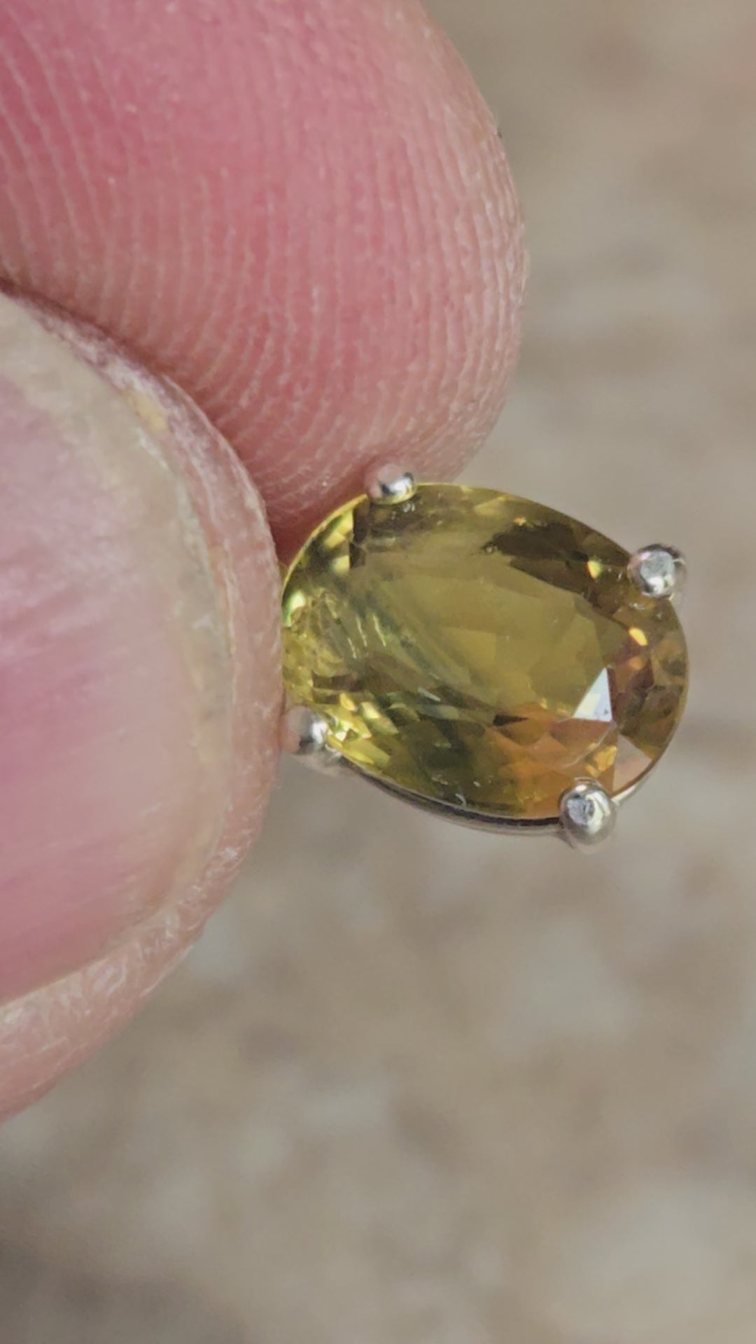 Sapphire oval pendant