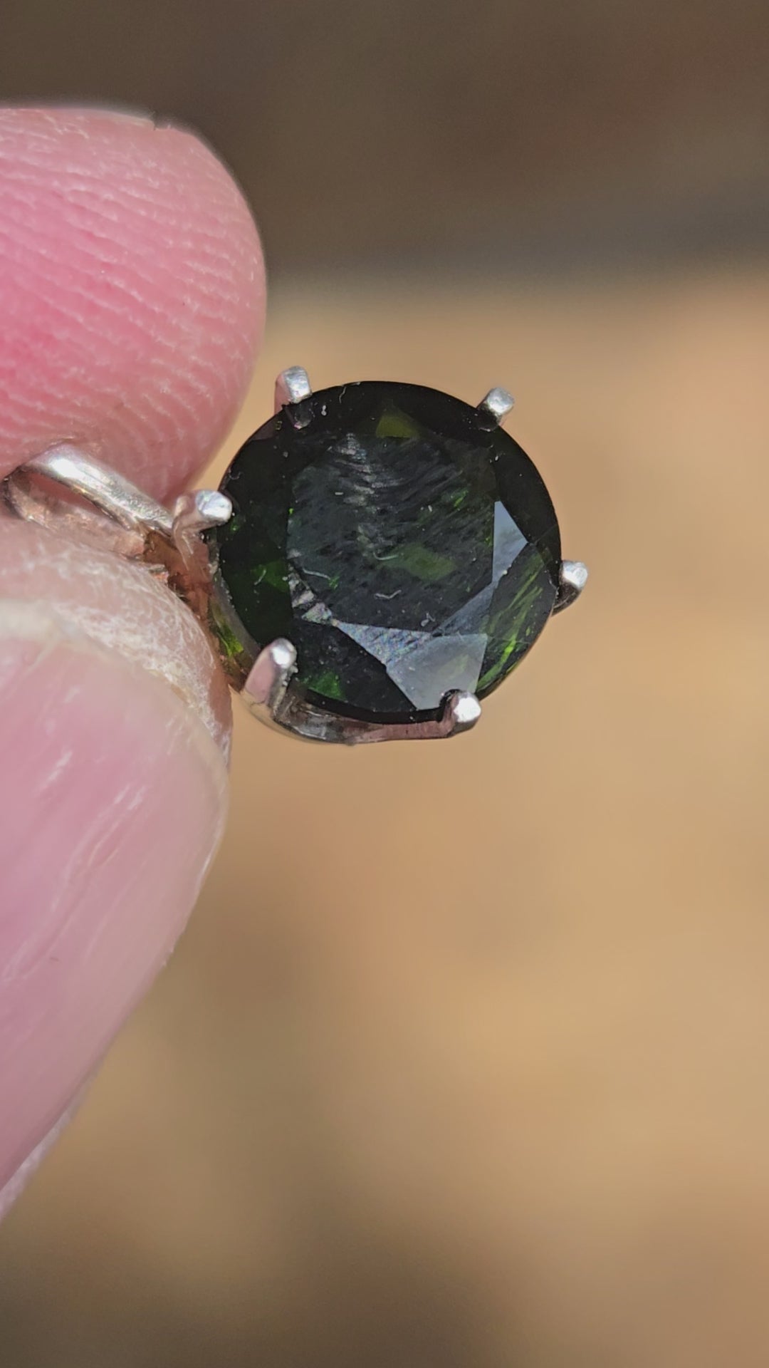 Chrome Diopside Pendant