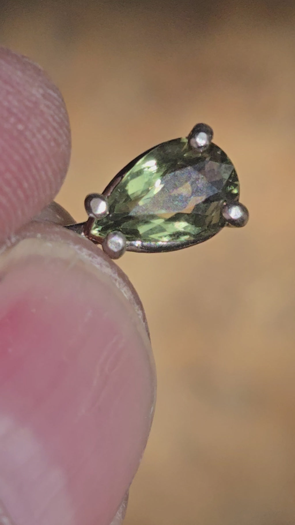 Australian Yellow Green Sapphire Pendant