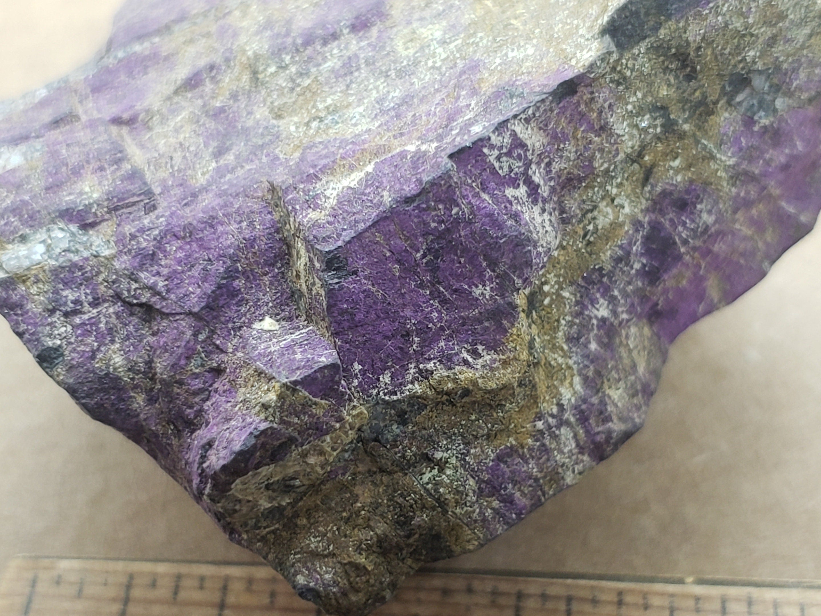 Purpurite specimen