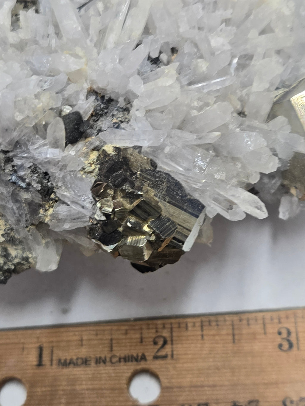 Pyrite w quartz