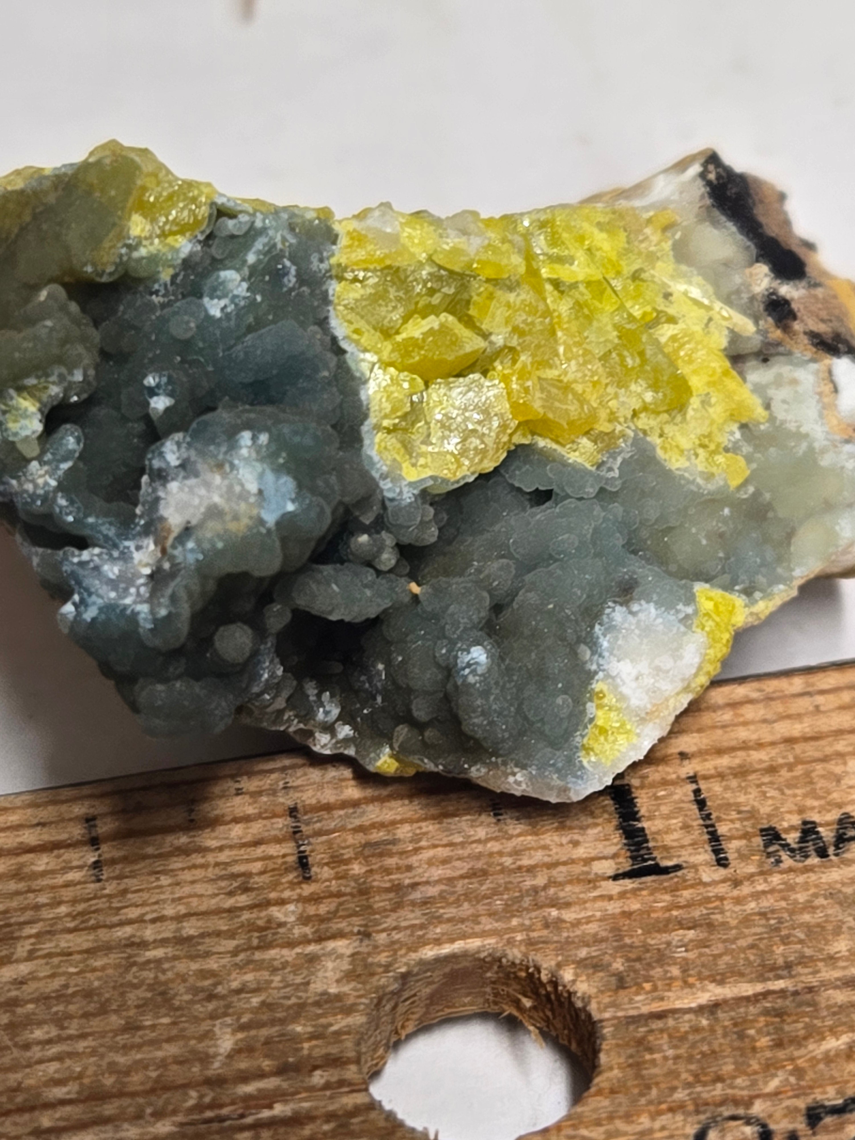 Pyromorphite and plumbogummite