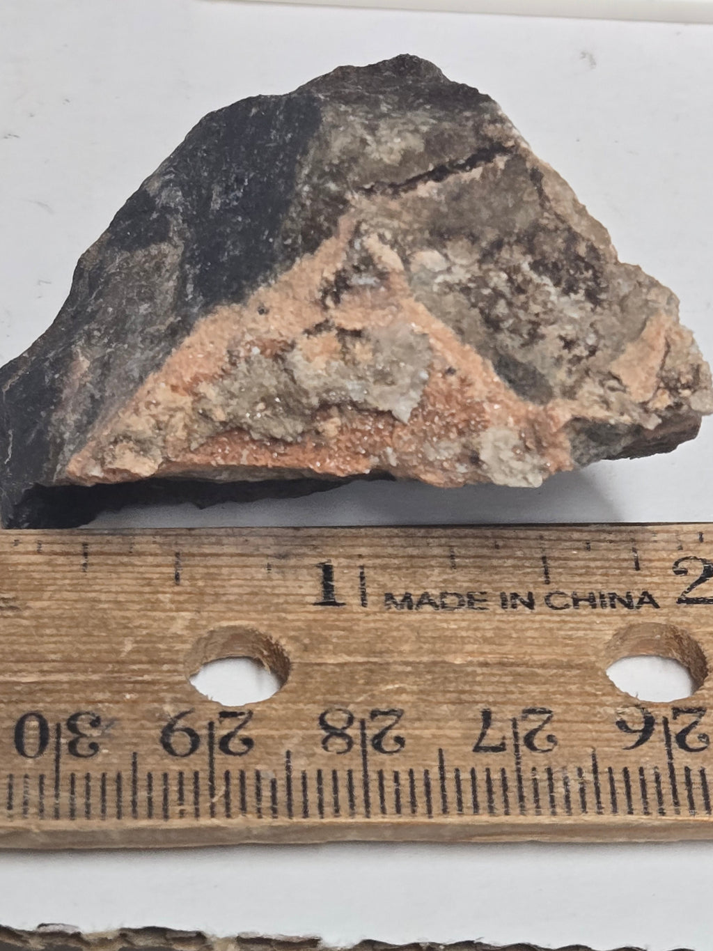 Pyroxmangite specimen