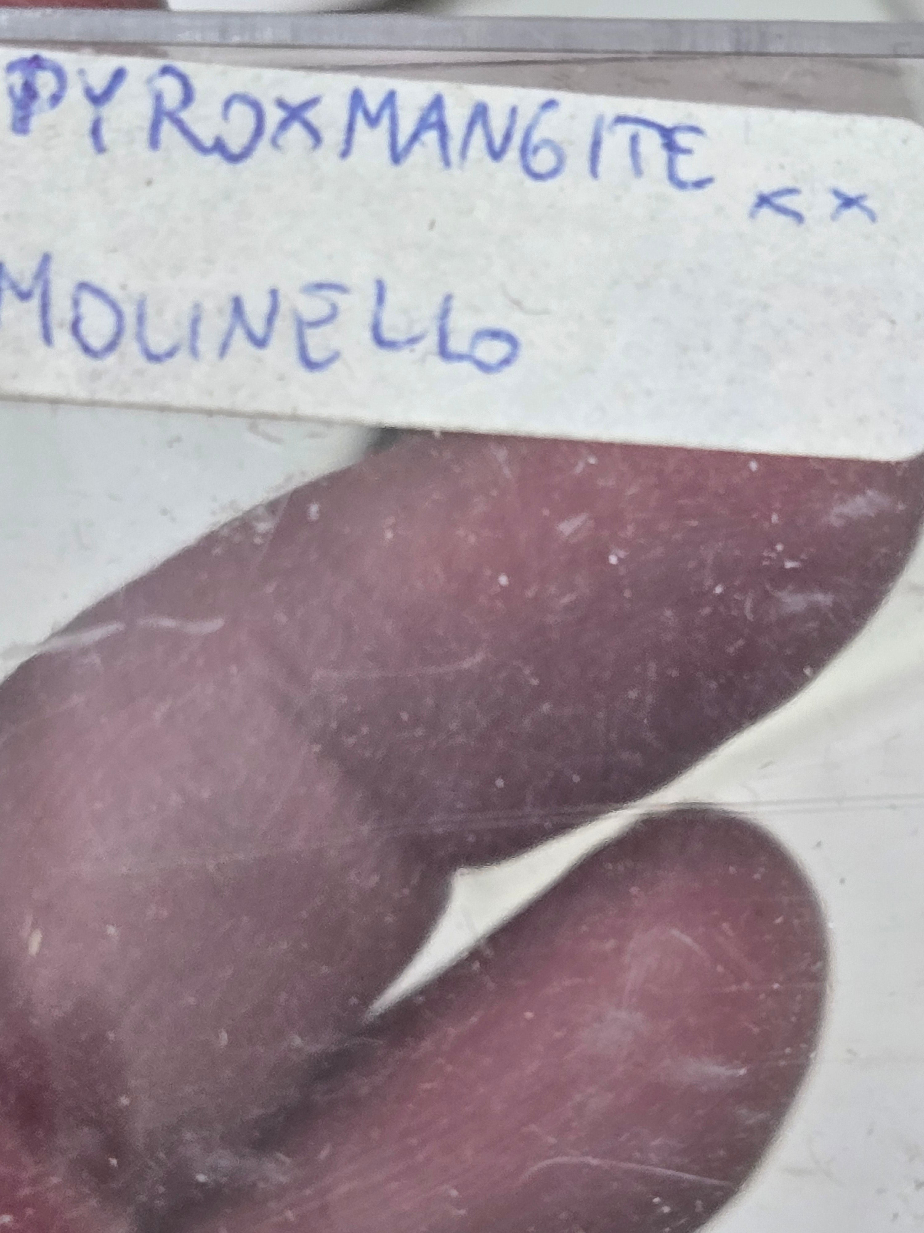 Pyroxmangite specimen