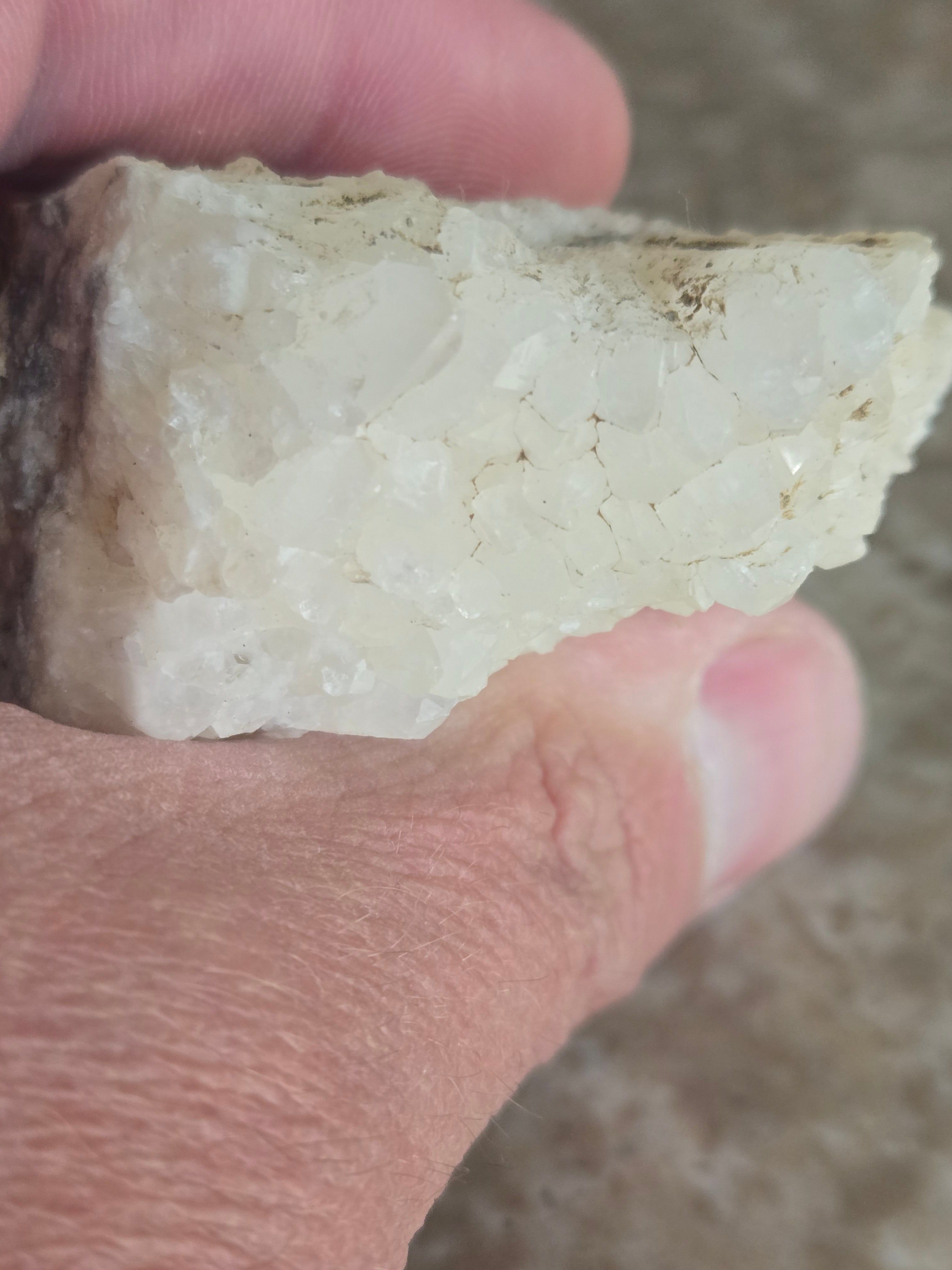 Quartz cluster