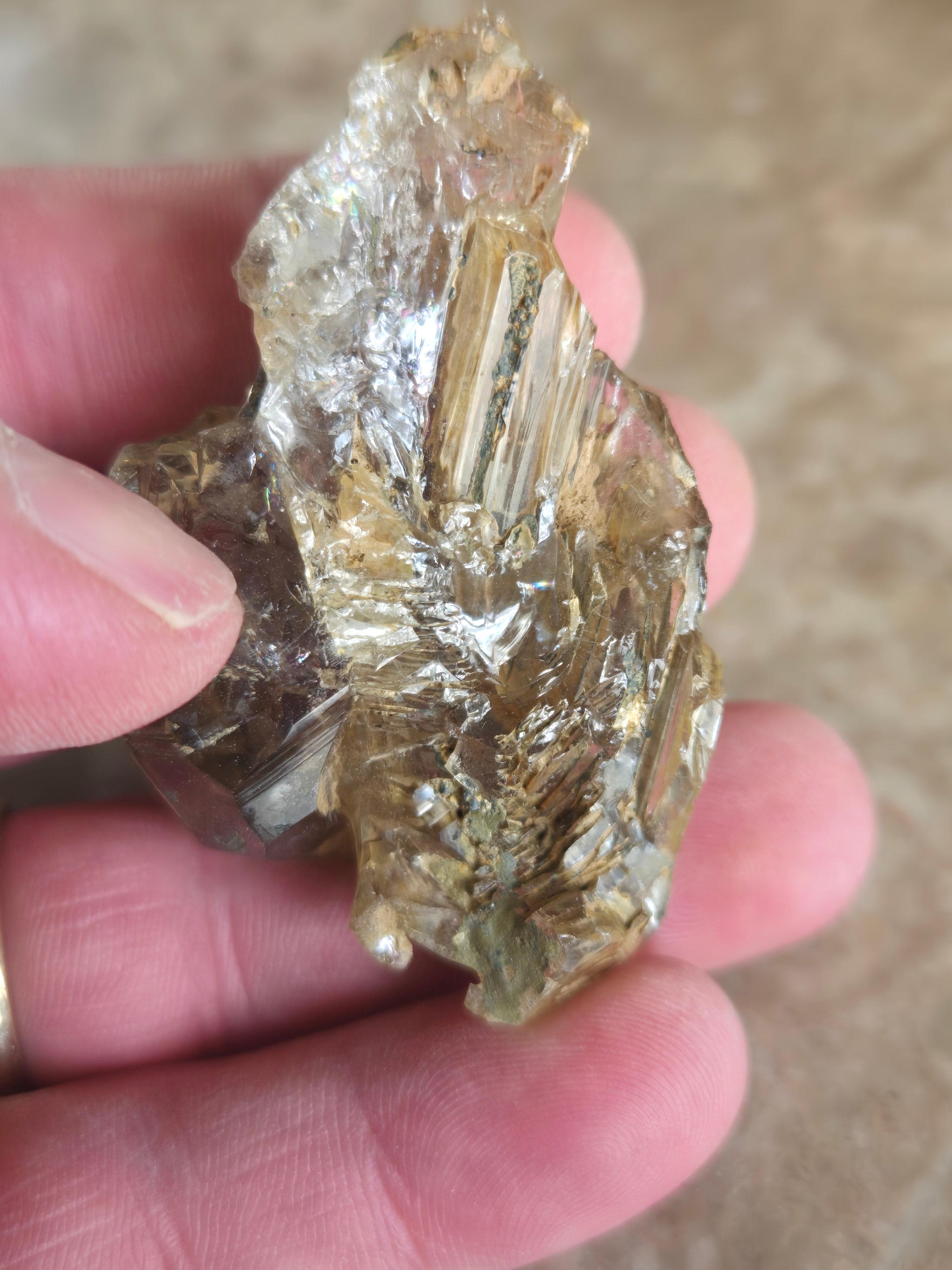 Quartz w mud inclusions