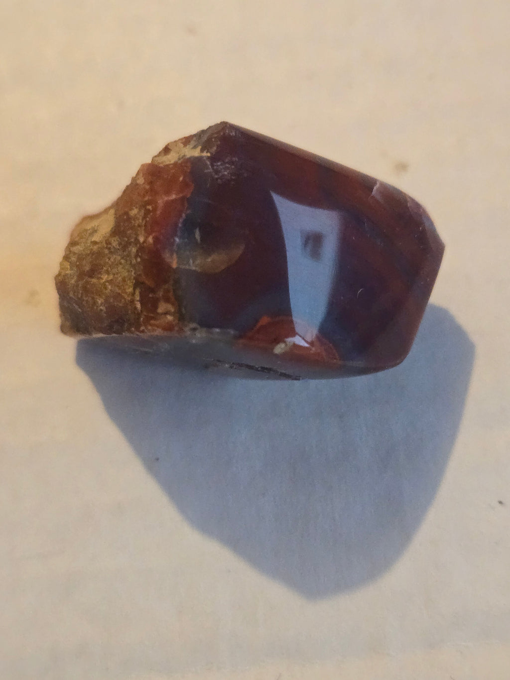 Red agate polished