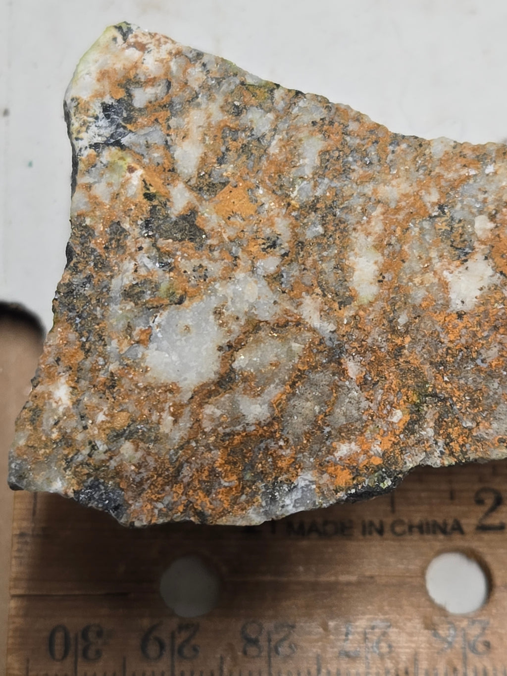 Pyroaurite