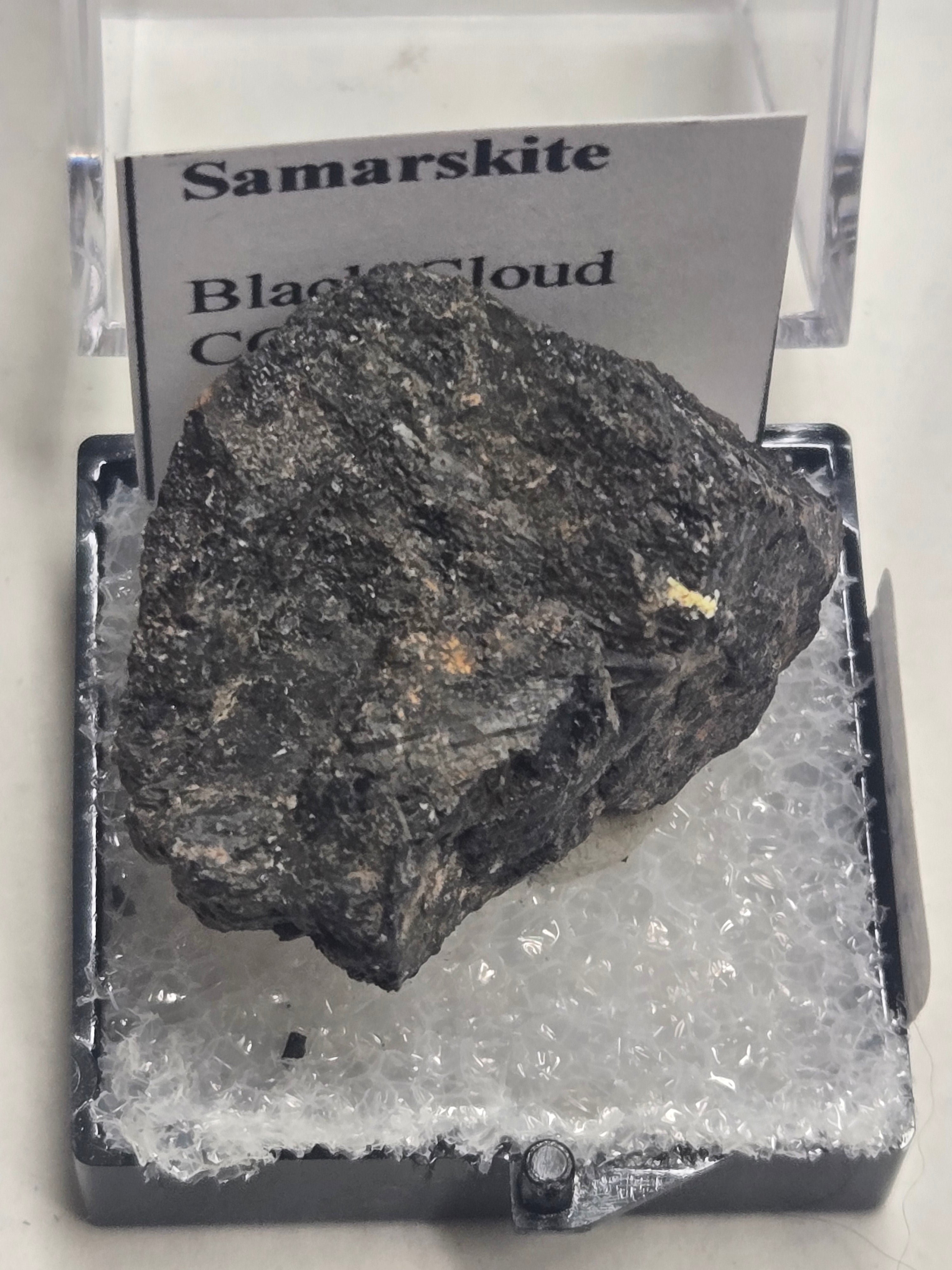 Samarskite