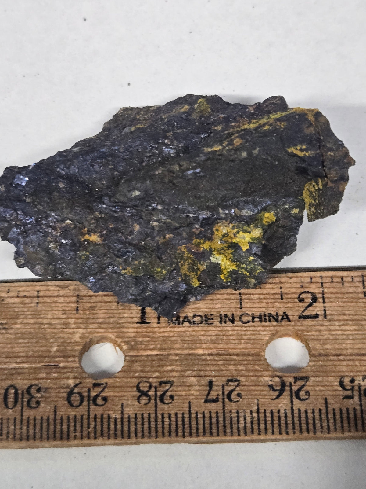 Uraninite coffinite corvusite