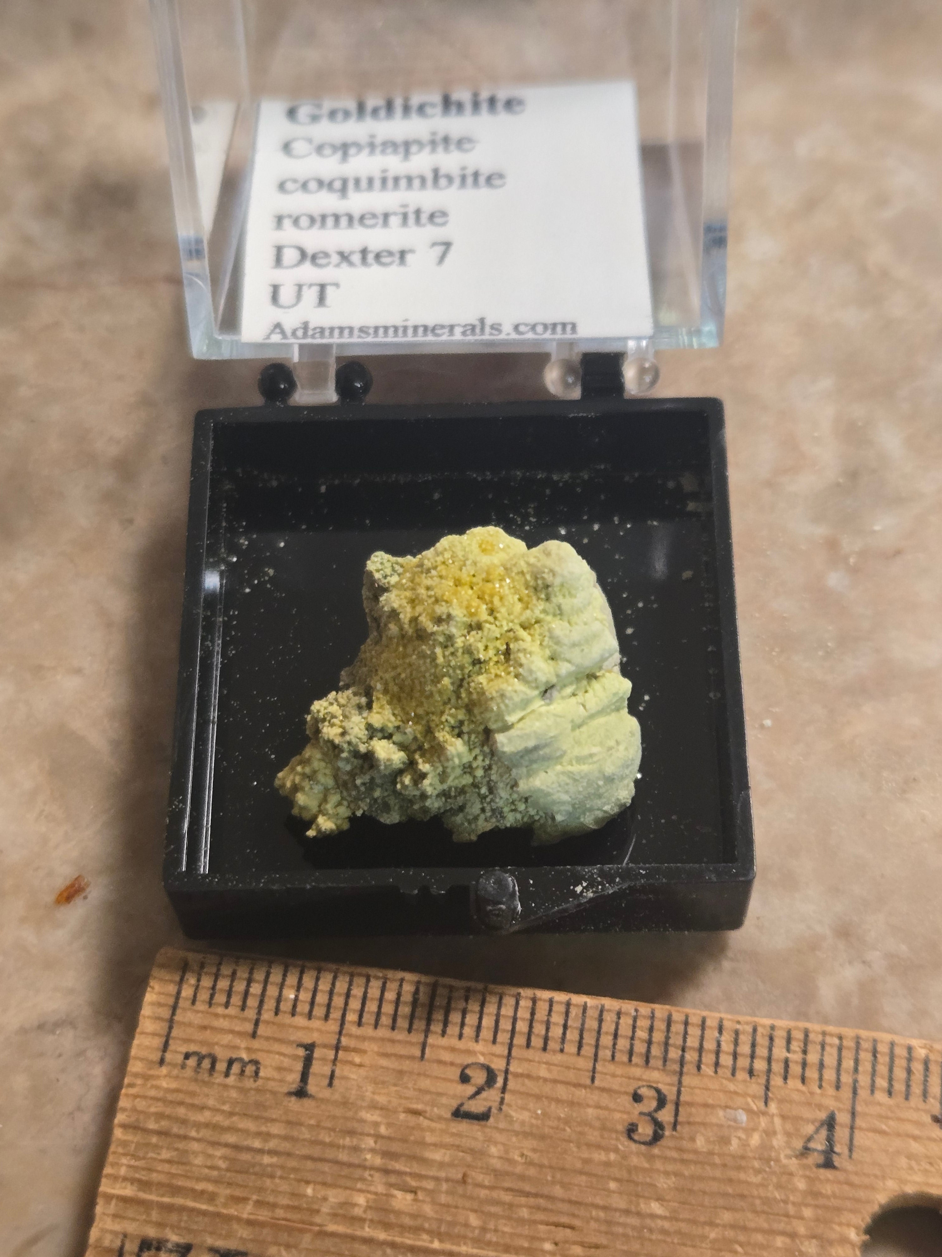 Goldichite copiapite coquimbite romerite