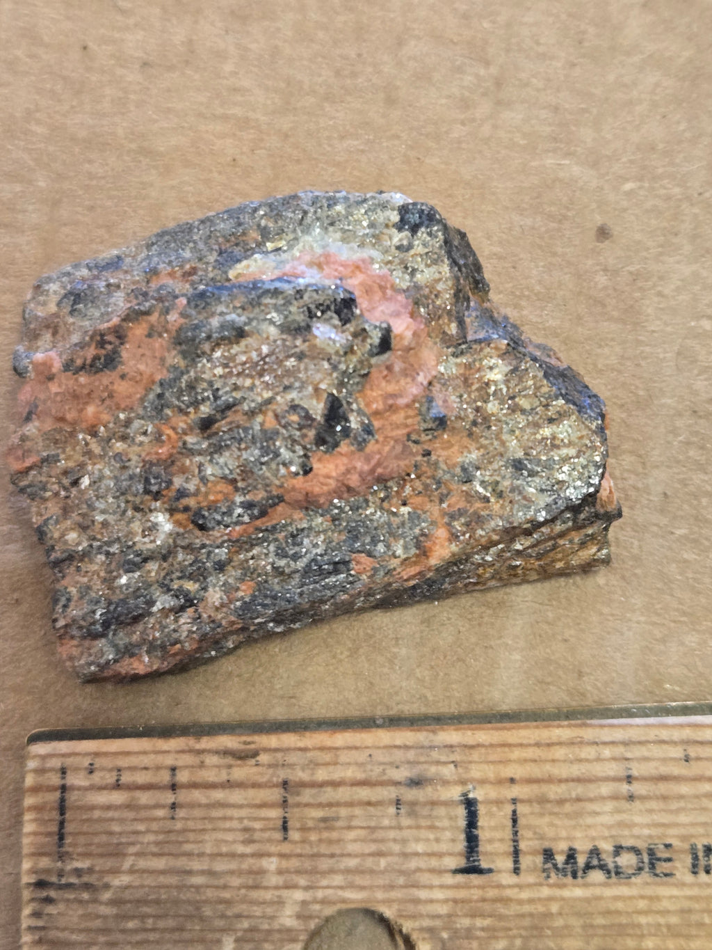 Columbite Mn w uranpyrochlore