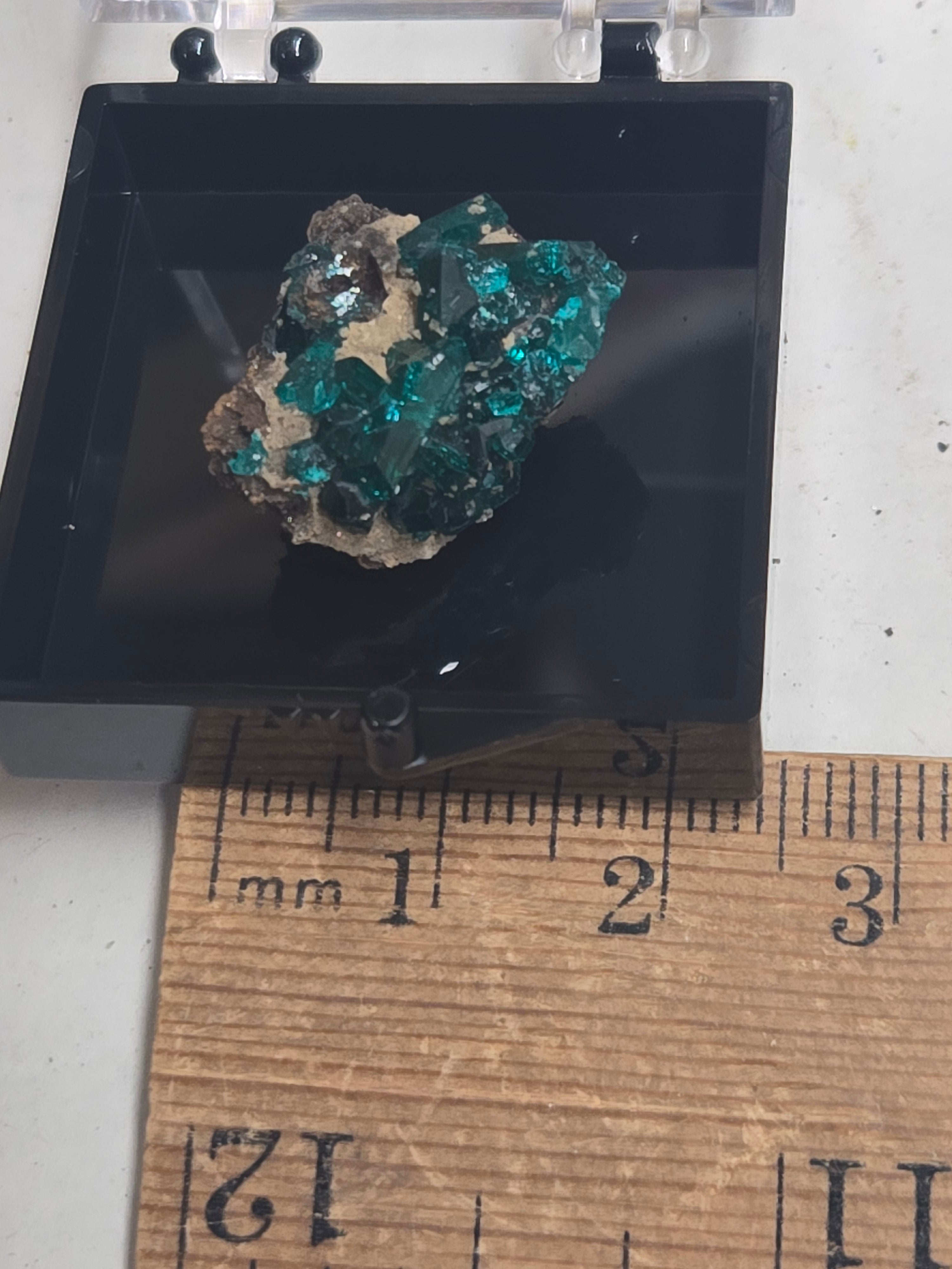 Dioptase specimen