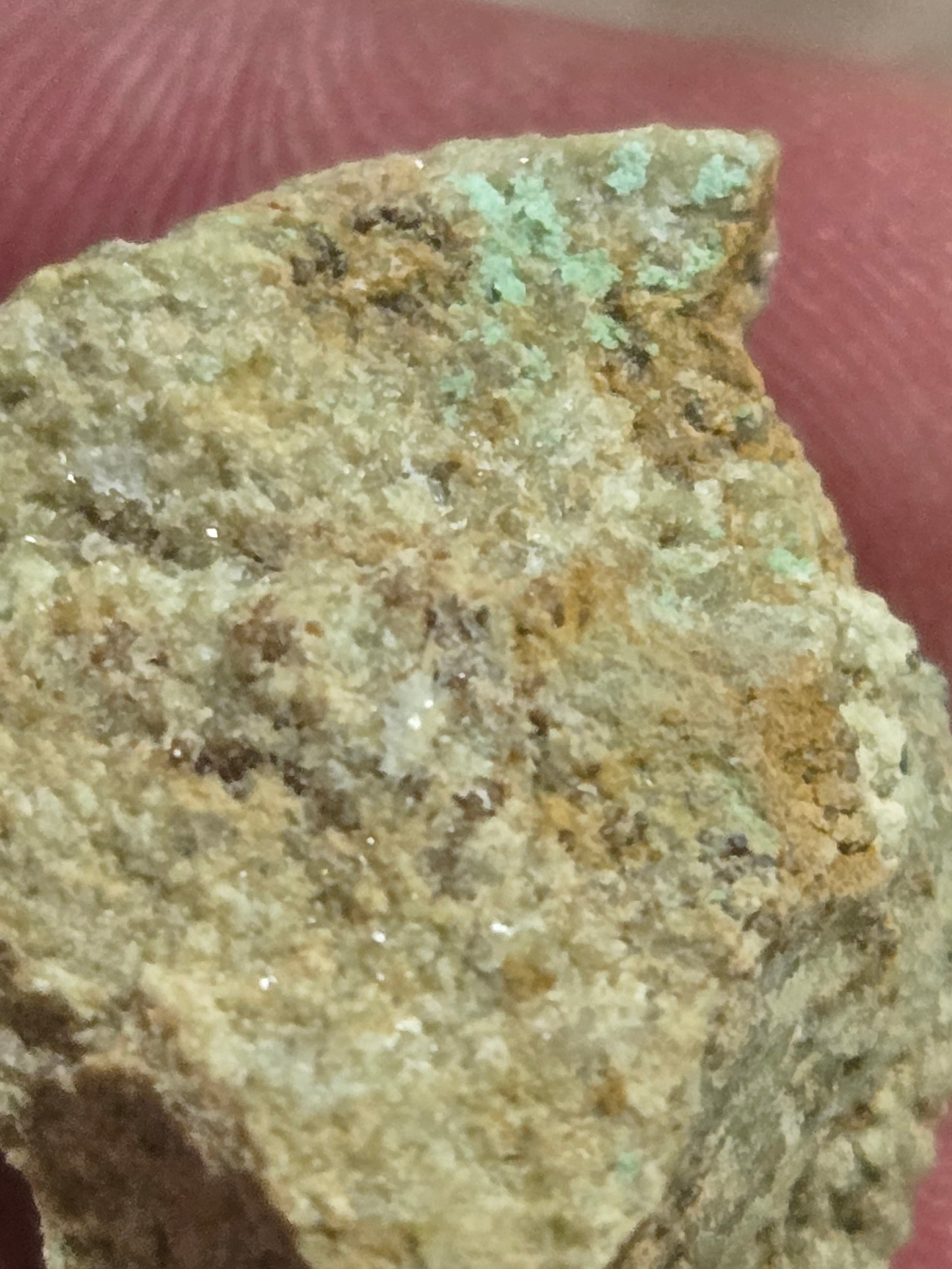Apachite w ruizite and kinoite