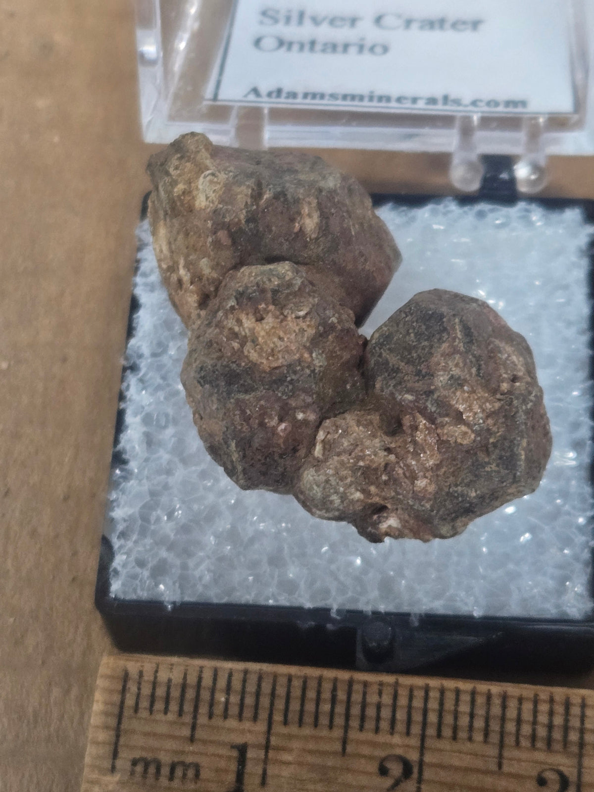 Betafite crystals