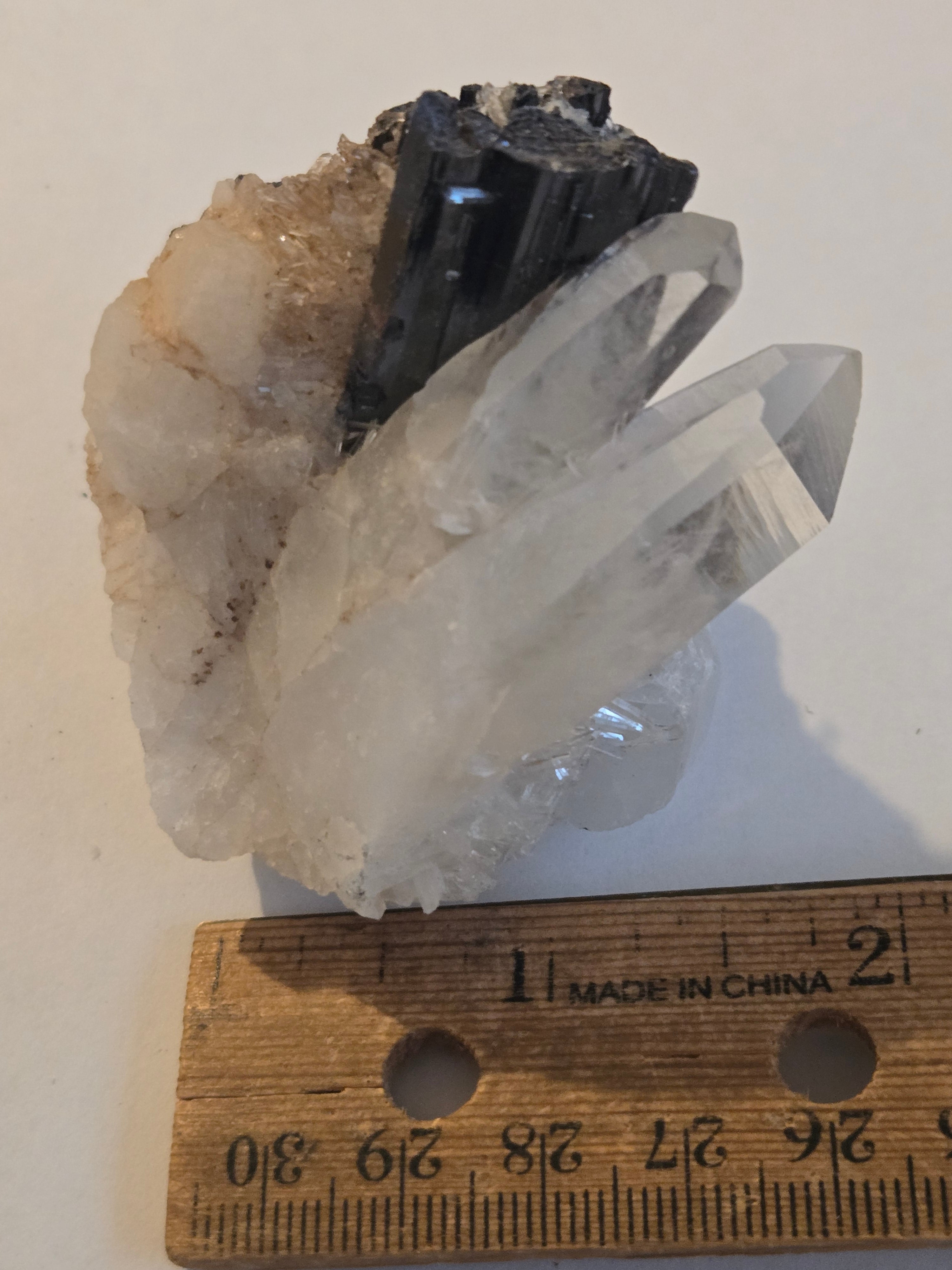 Hubnerite in quartz