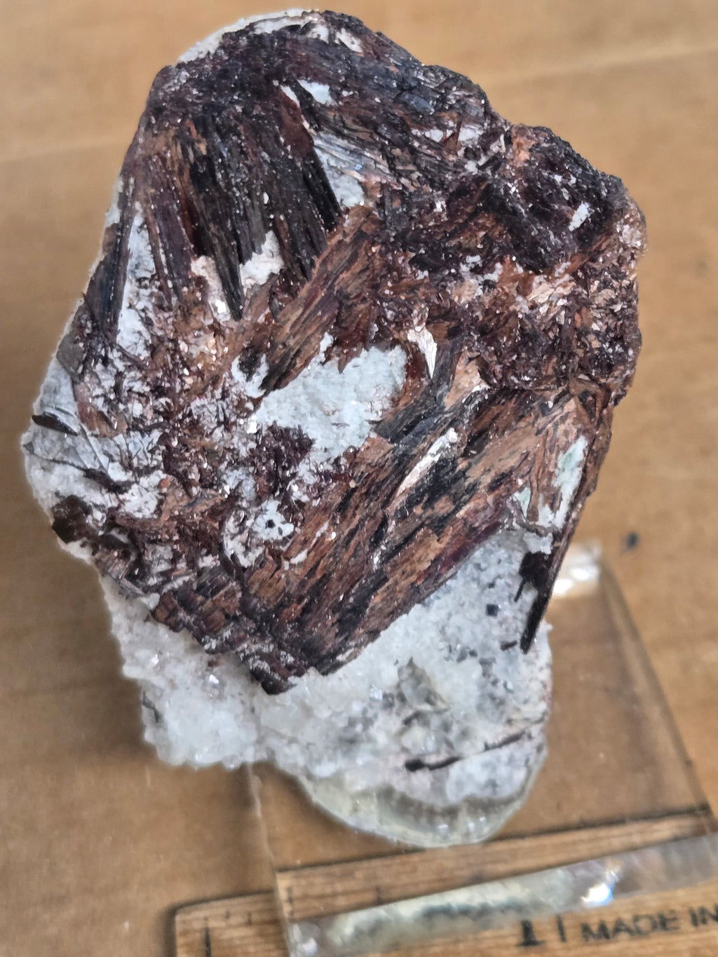 Hubnerite