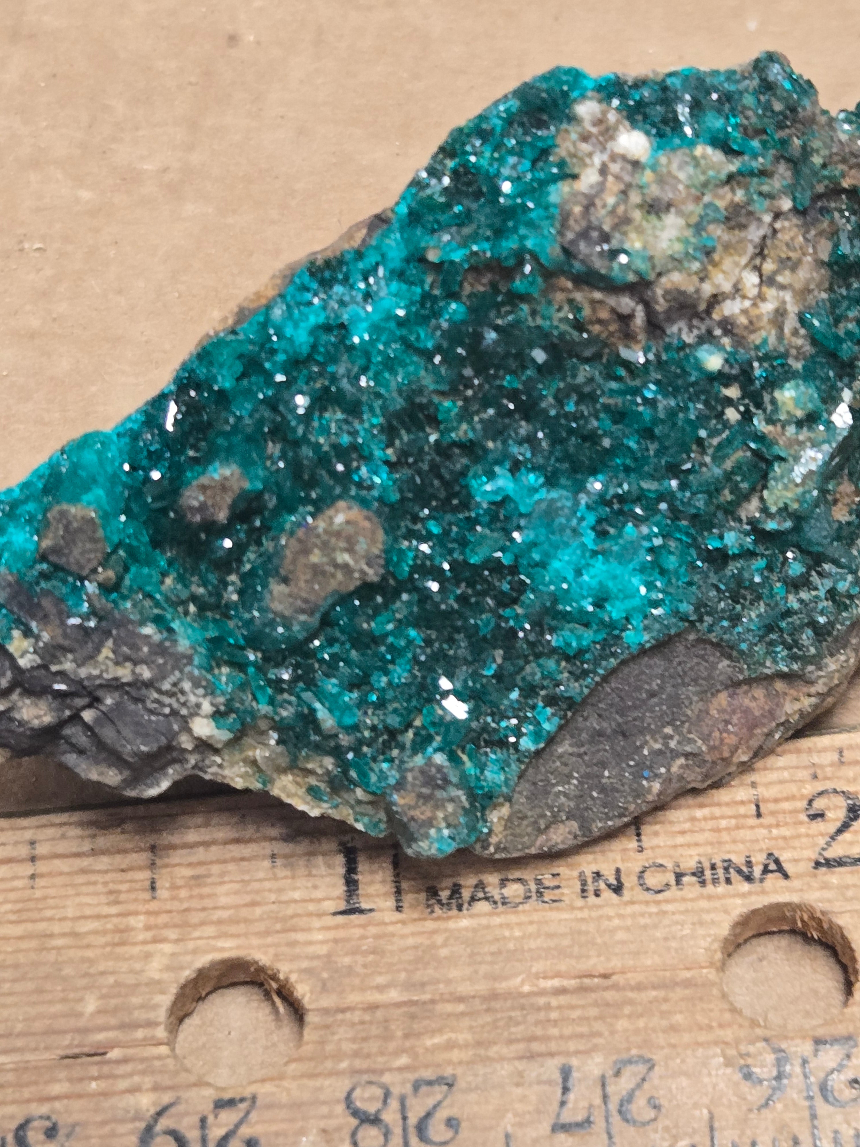 Dioptase specimen