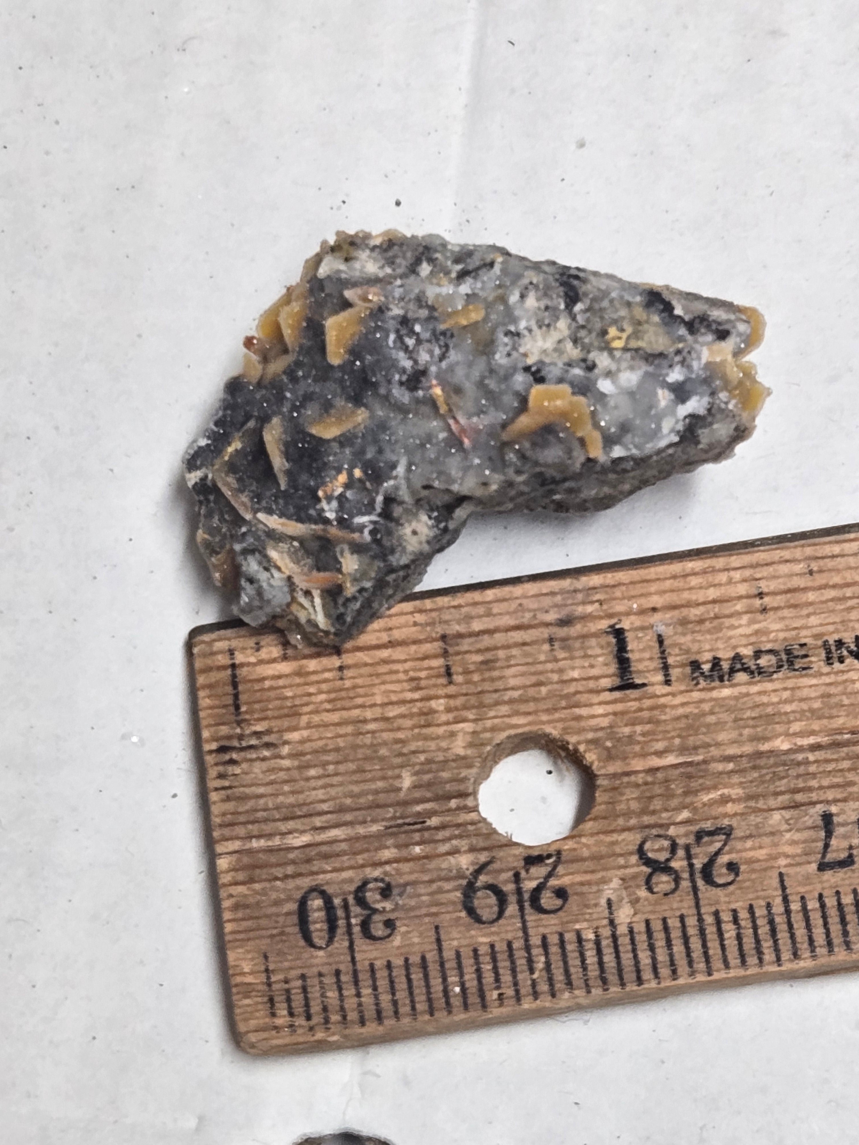 Finch mine wulfenite