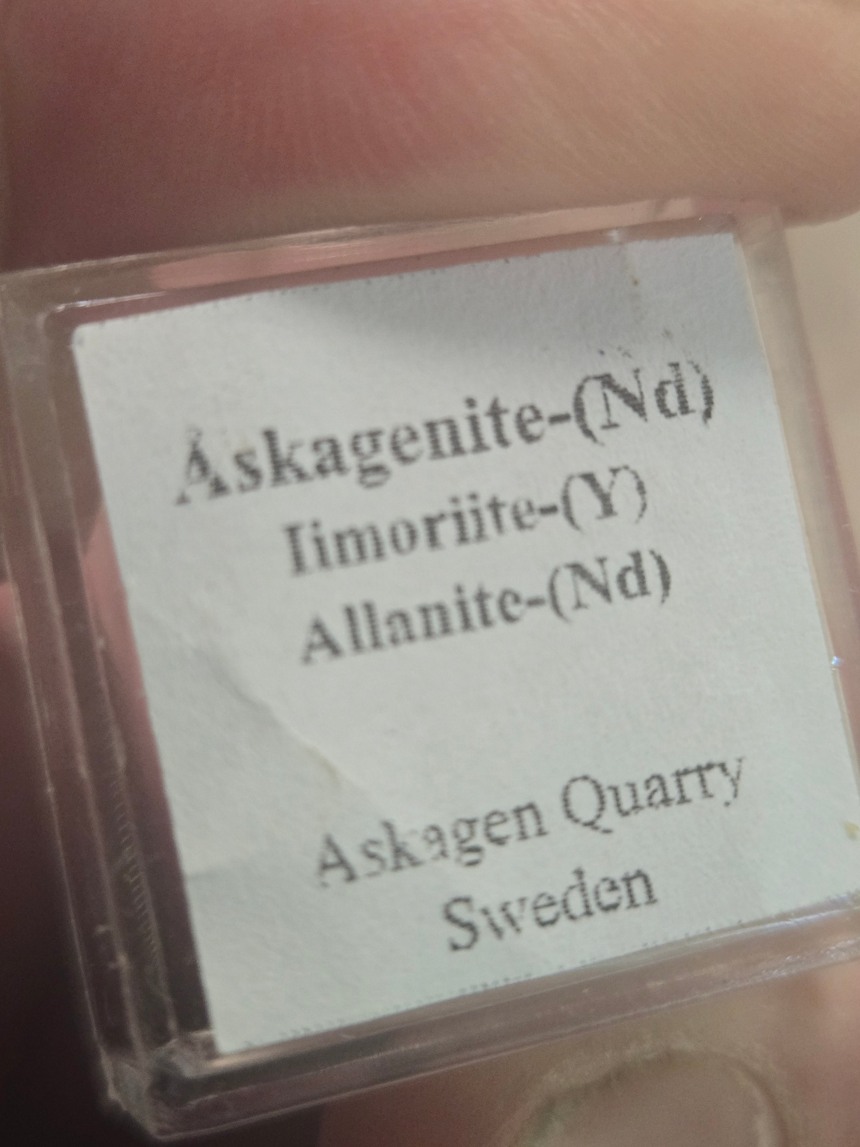 Askagenite Nd Iimoriite Y