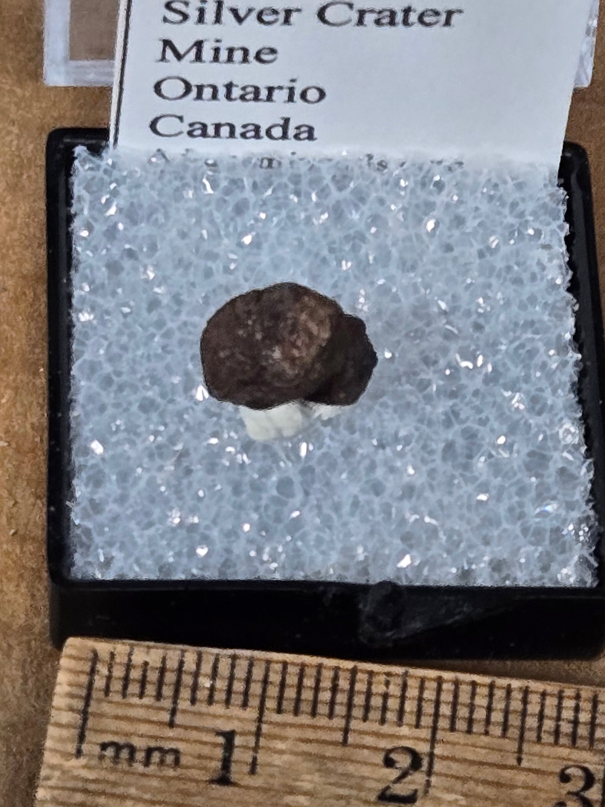 Betafite crystal