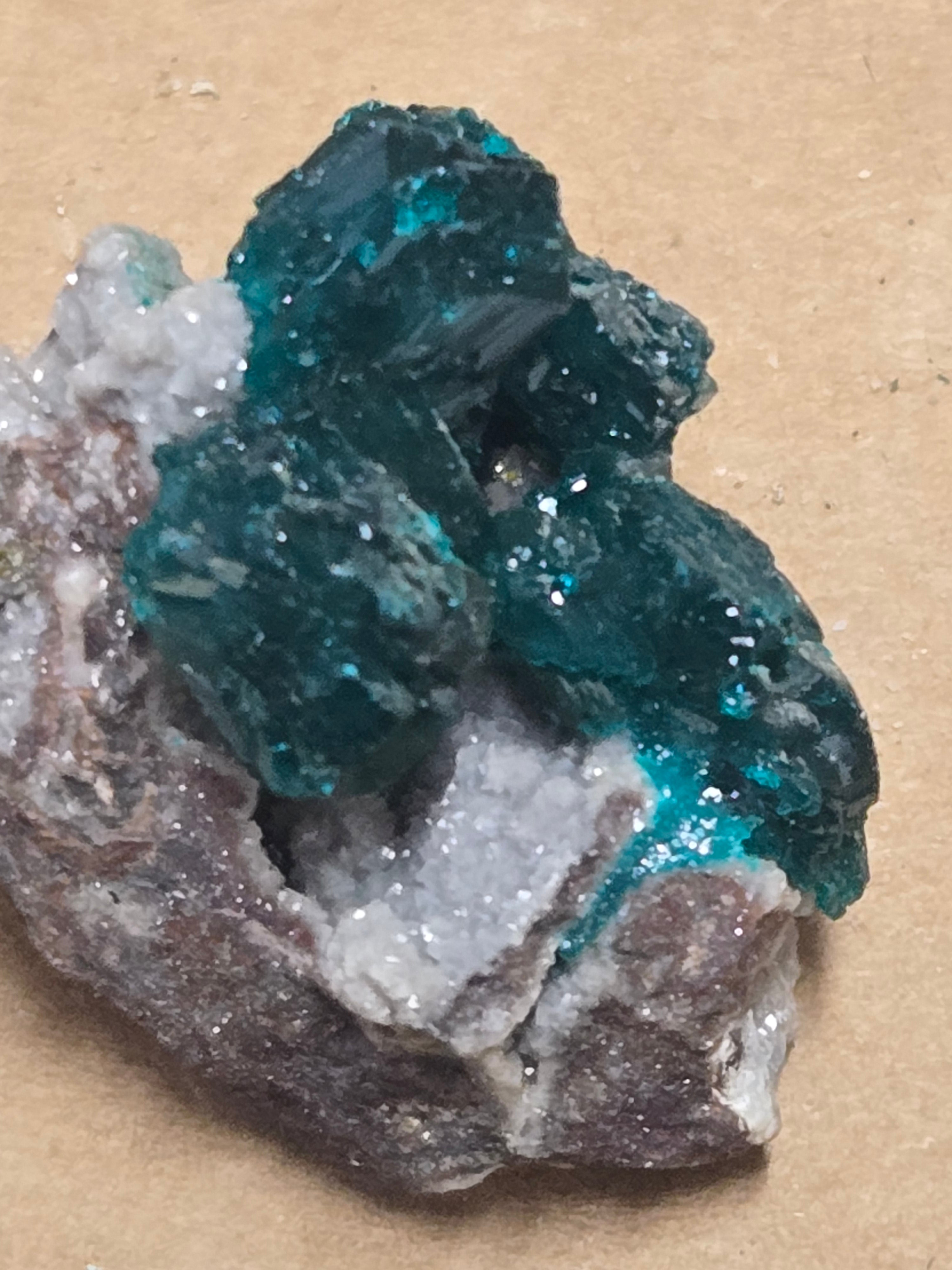 Dioptase specimen