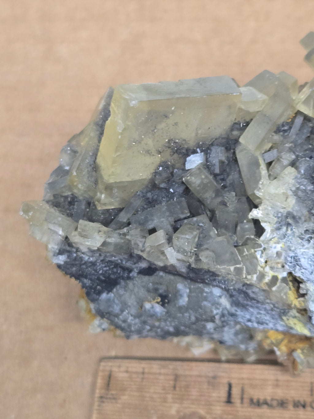 Barite specimen
