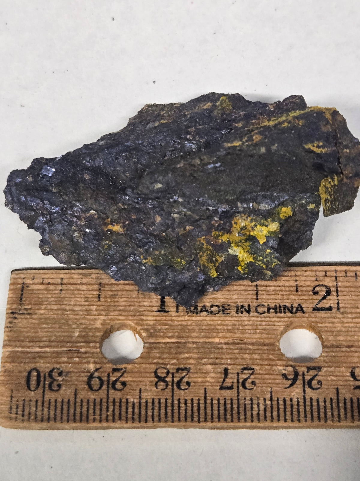 Uraninite coffinite corvusite