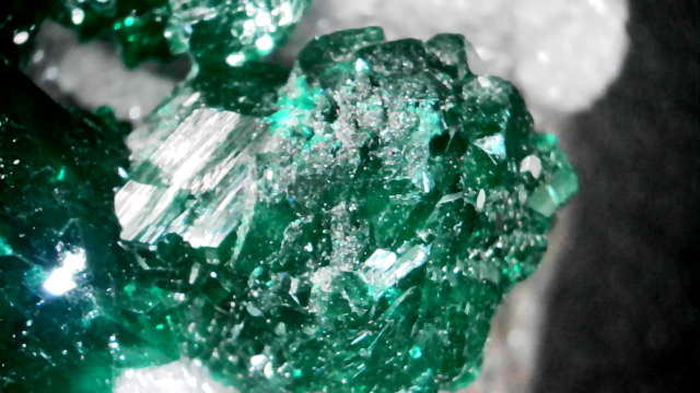 Dioptase specimen