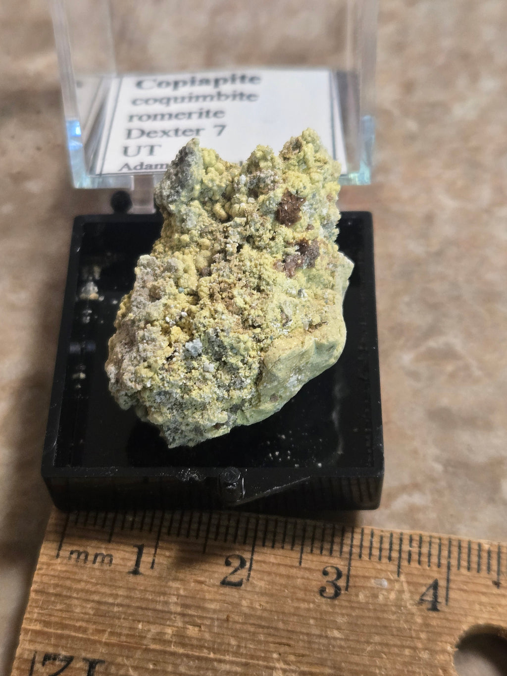 Copiapite coquimbite romerite