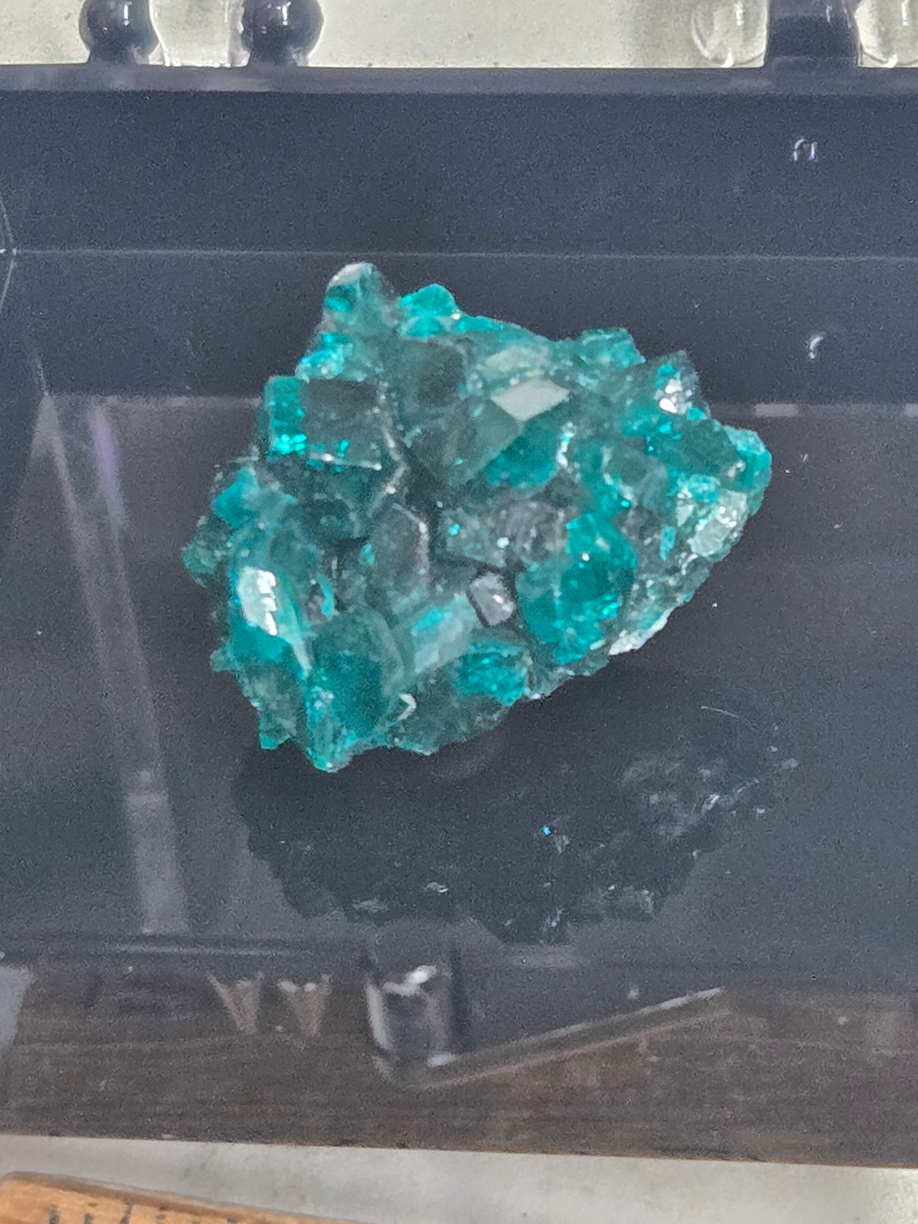 Dioptase specimen