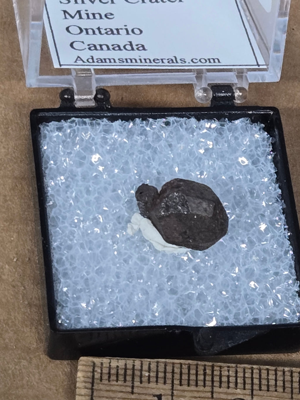 Betafite crystal
