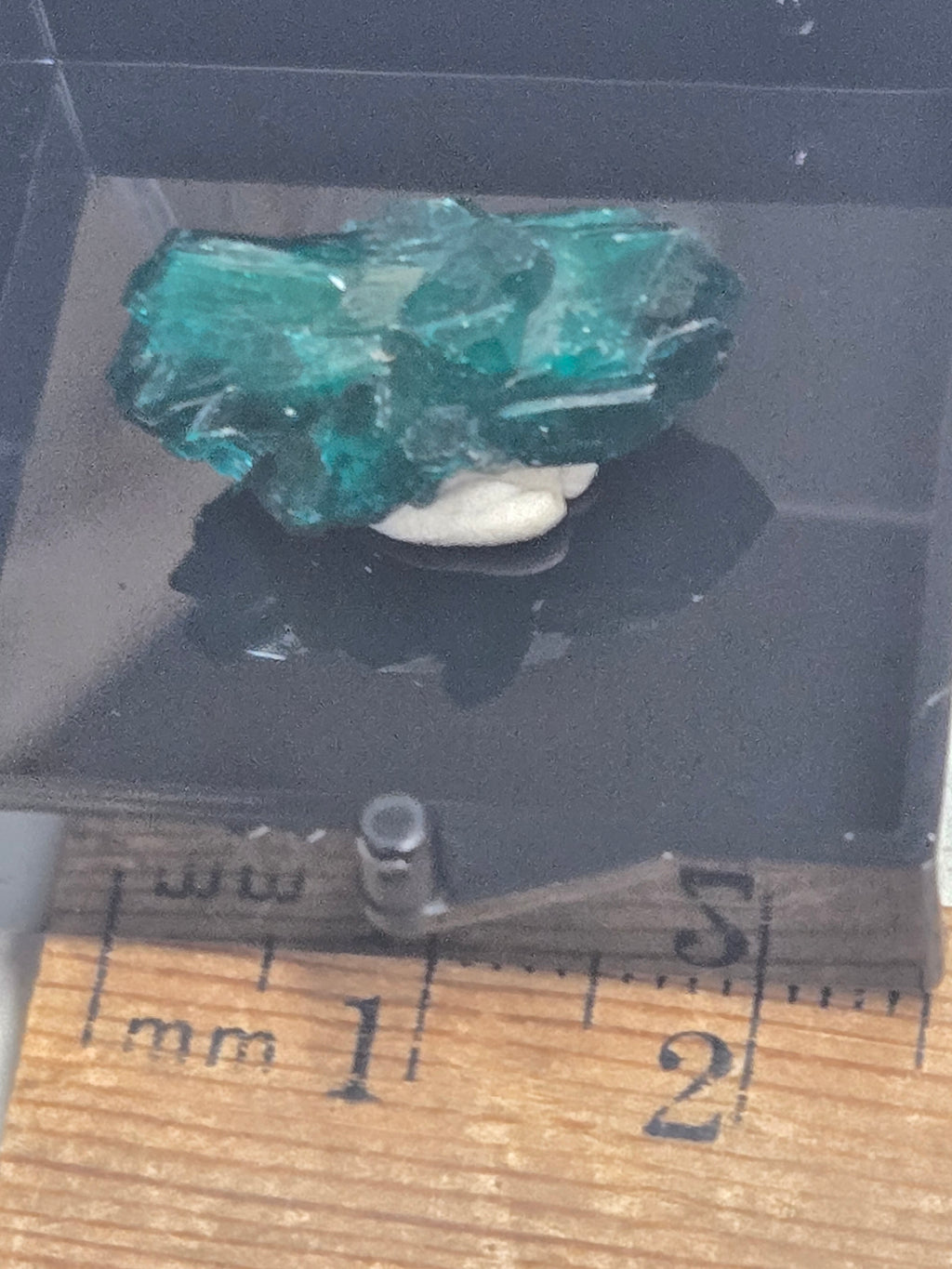 Dioptase specimen
