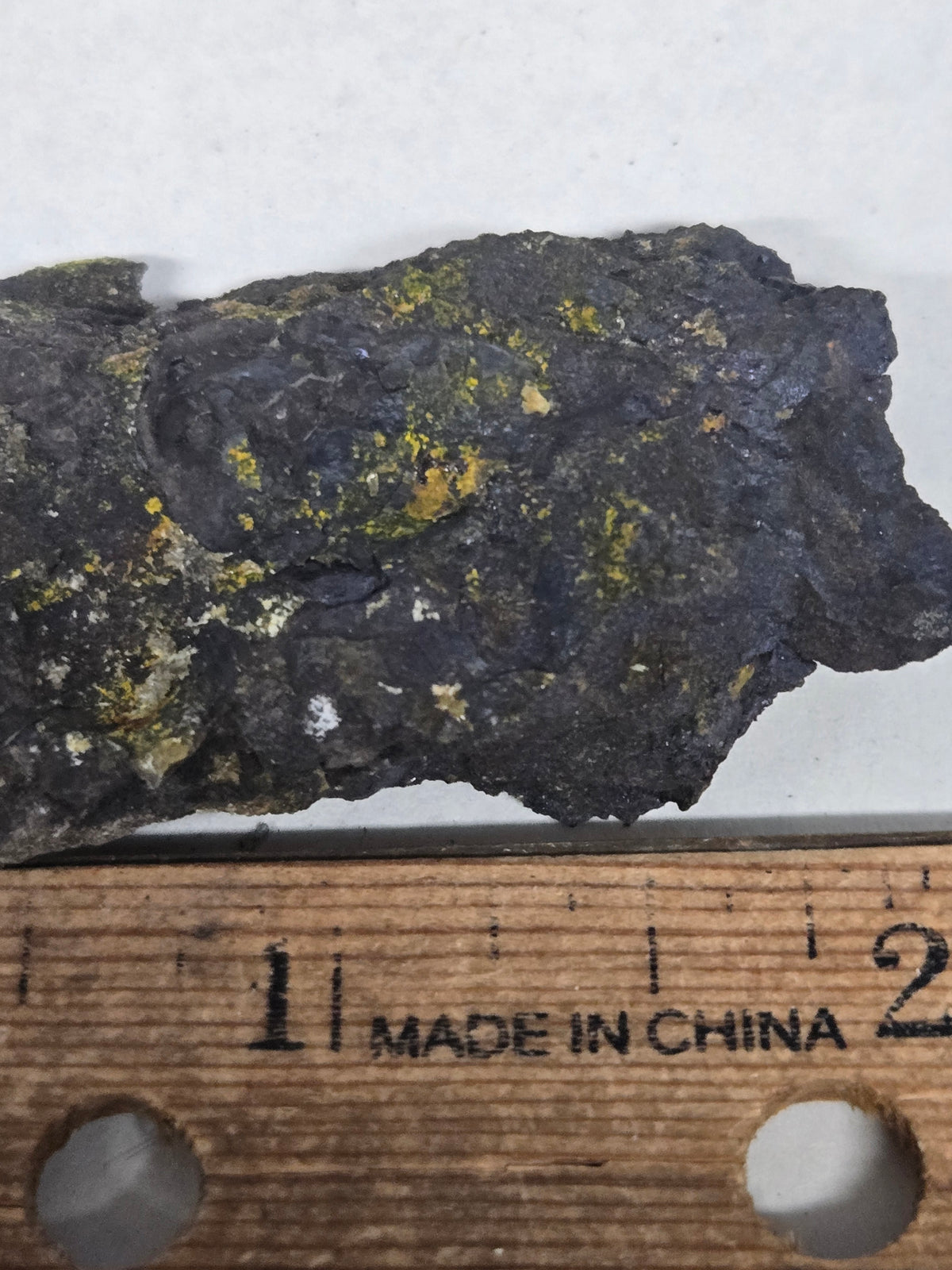 Uraninite coffinite corvusite