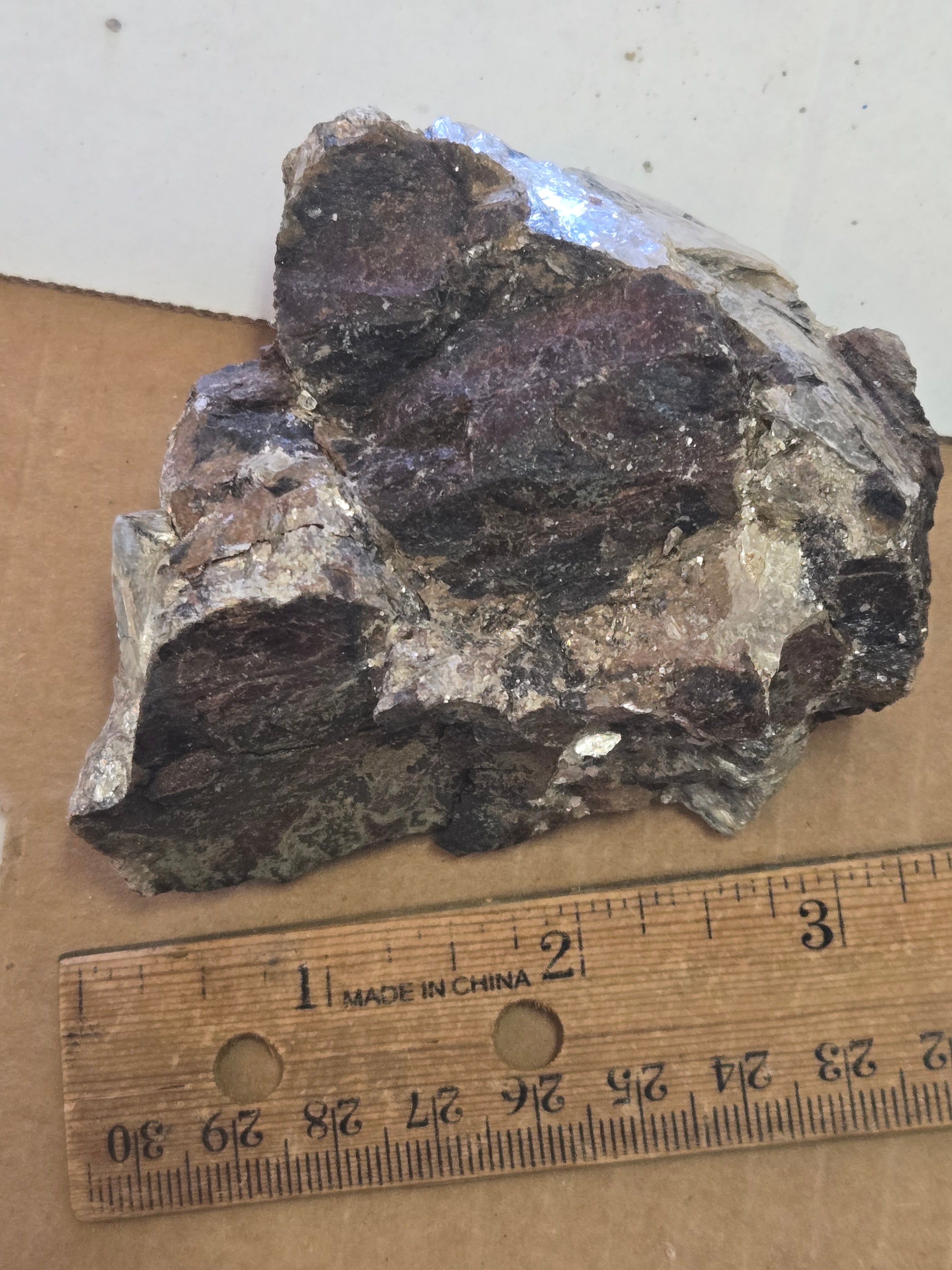 Columbite Mn w uranpyrochlore