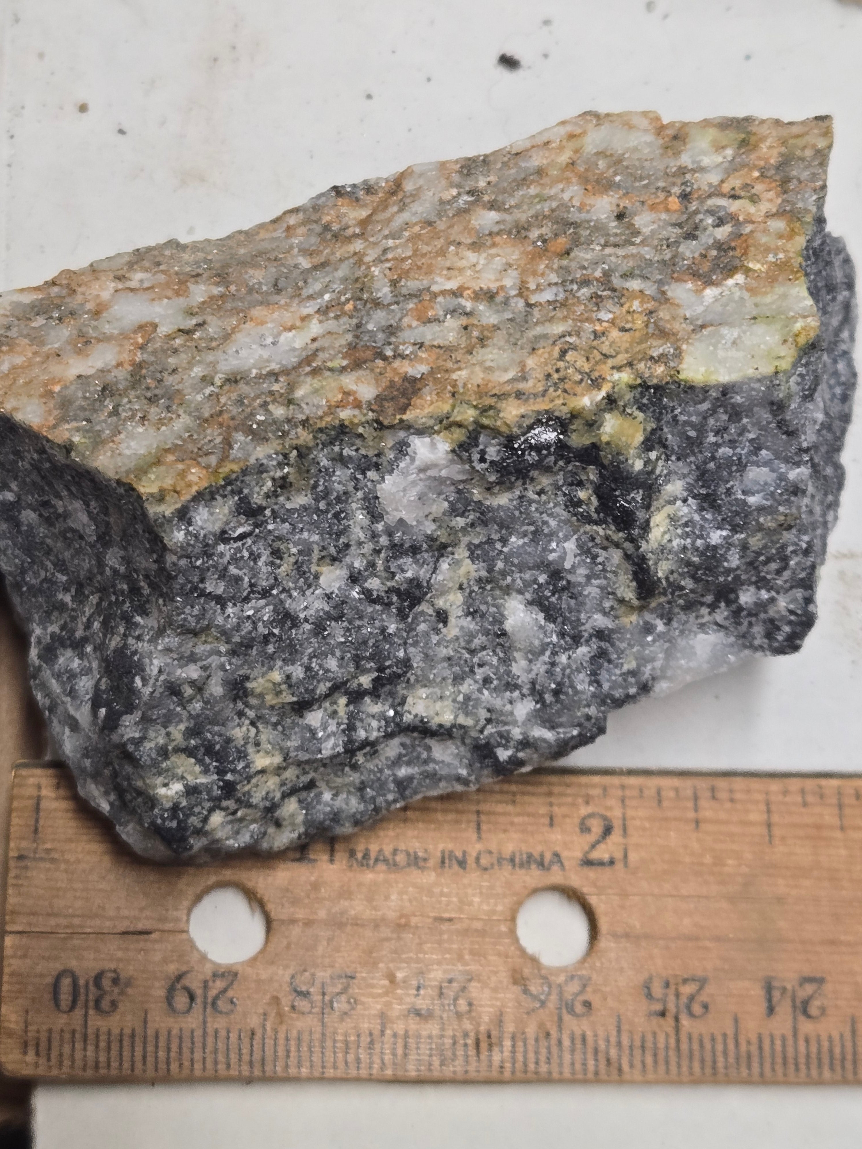 Pyroaurite