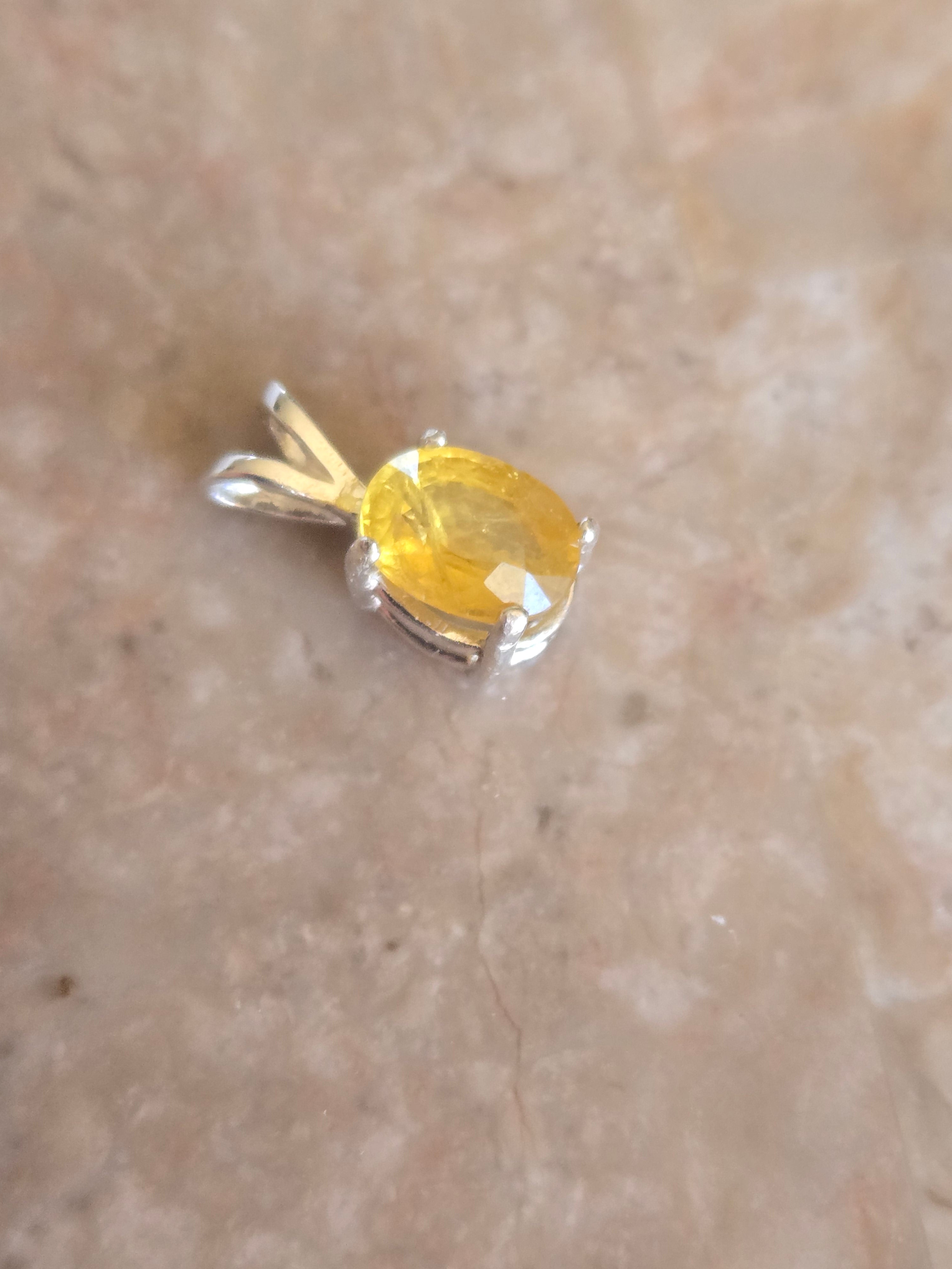 Sapphire oval pendant