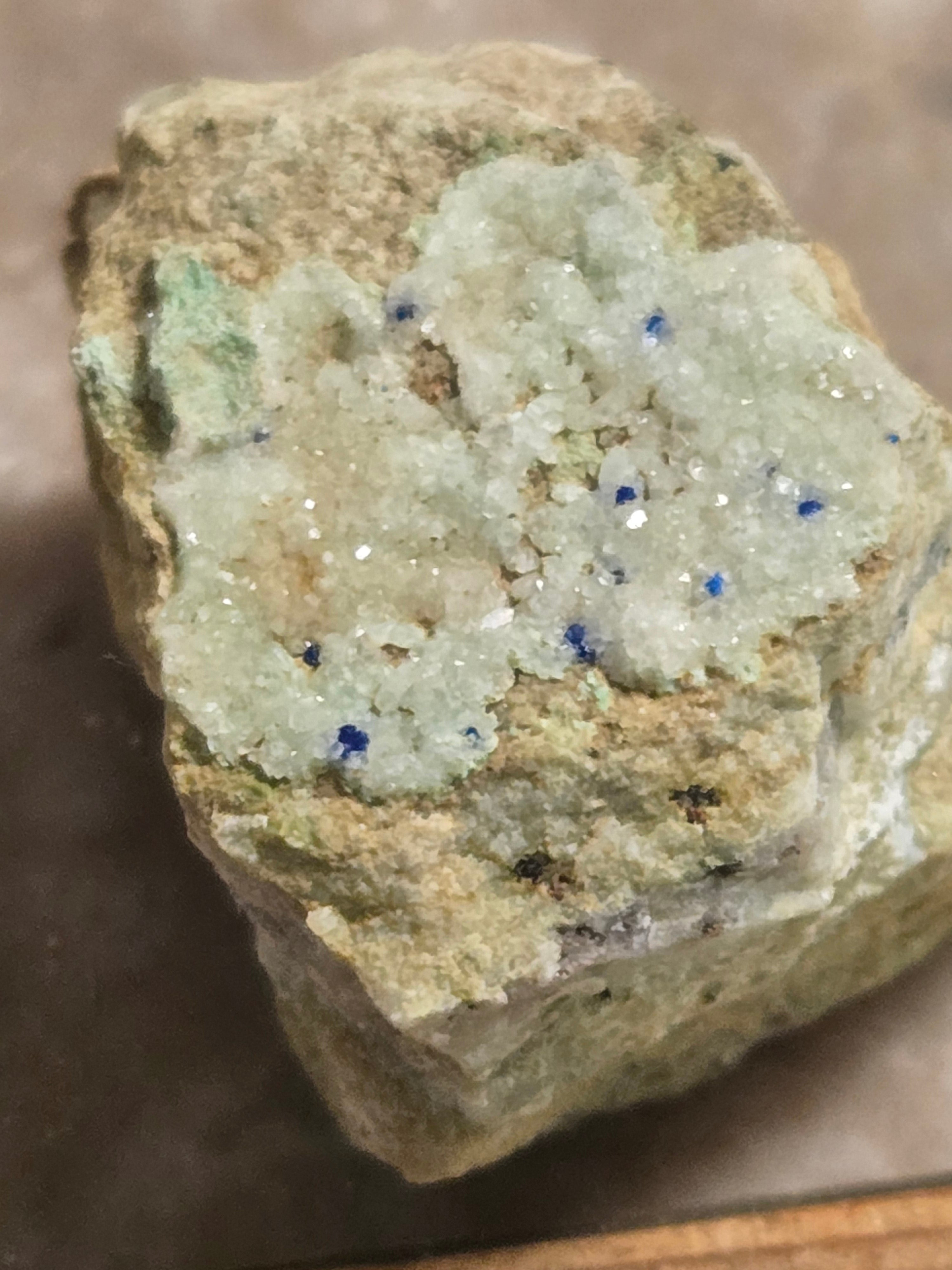 Apachite w ruizite and kinoite