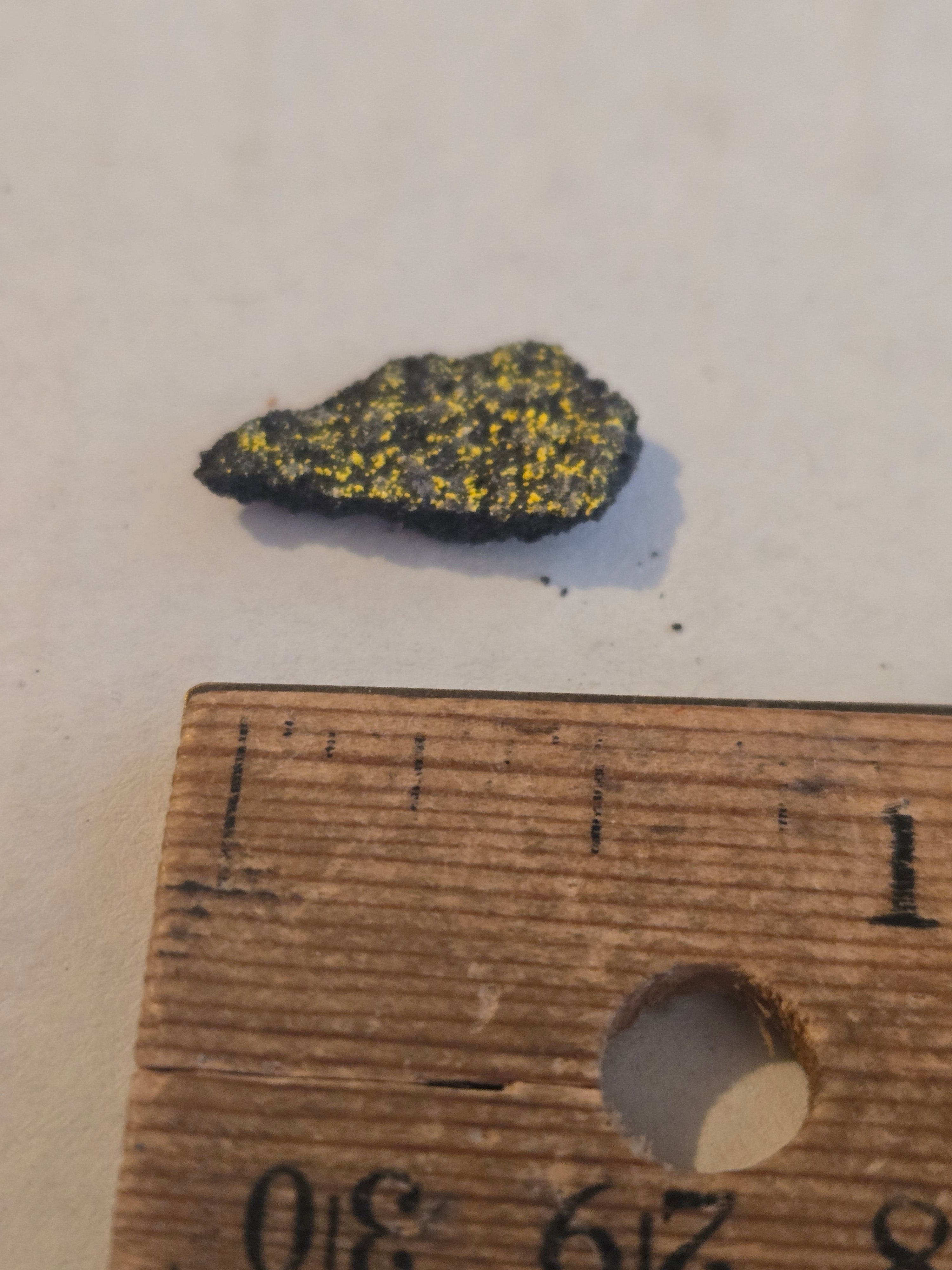 Zippeite on coffinite