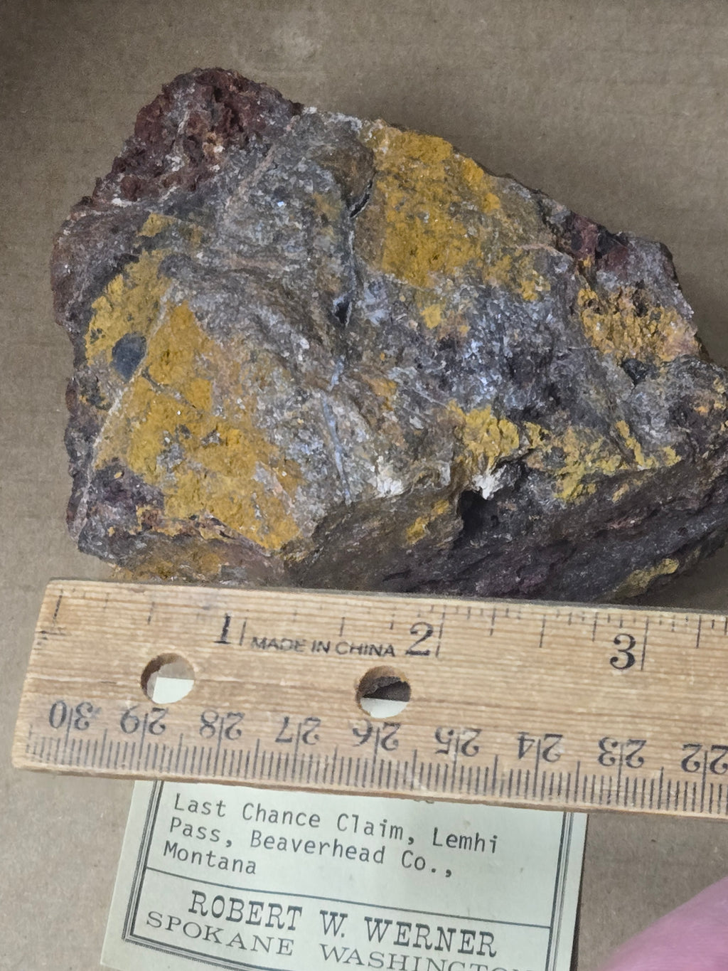 Thorite with monazite