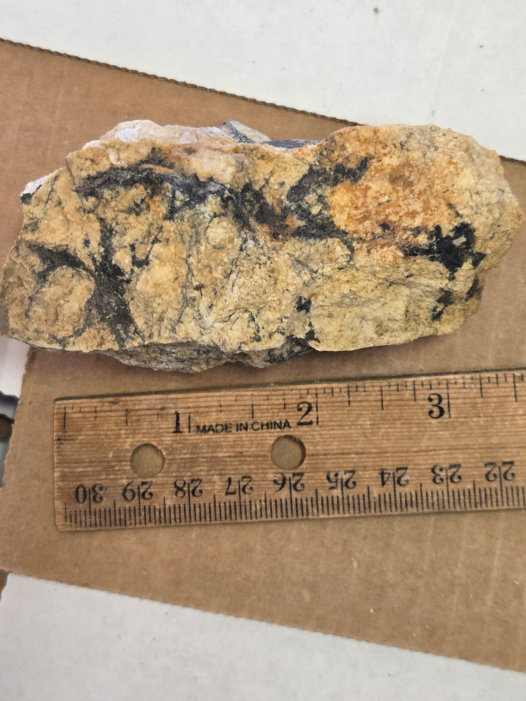 Fluorbritholite Ce