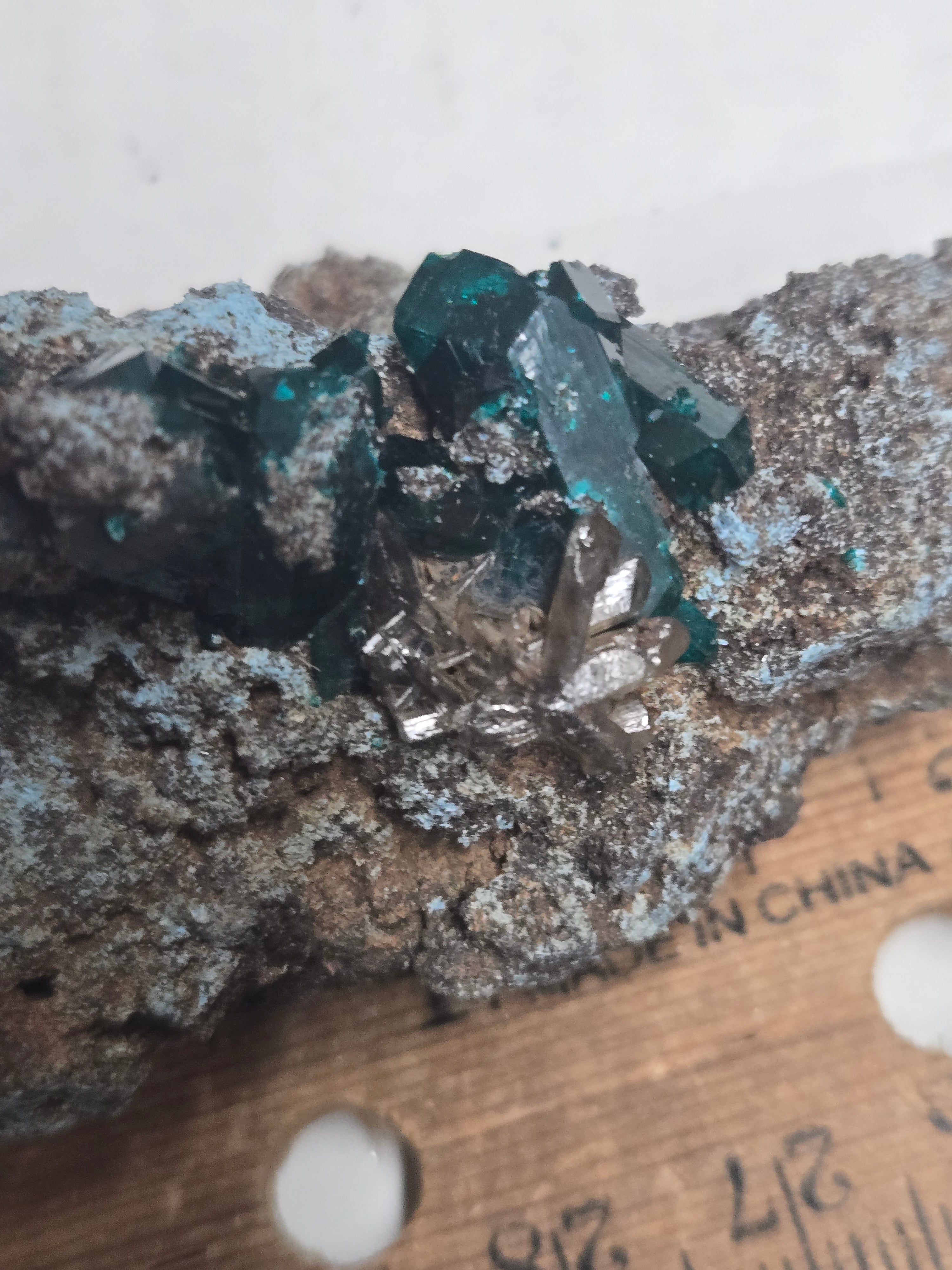 Dioptase specimen